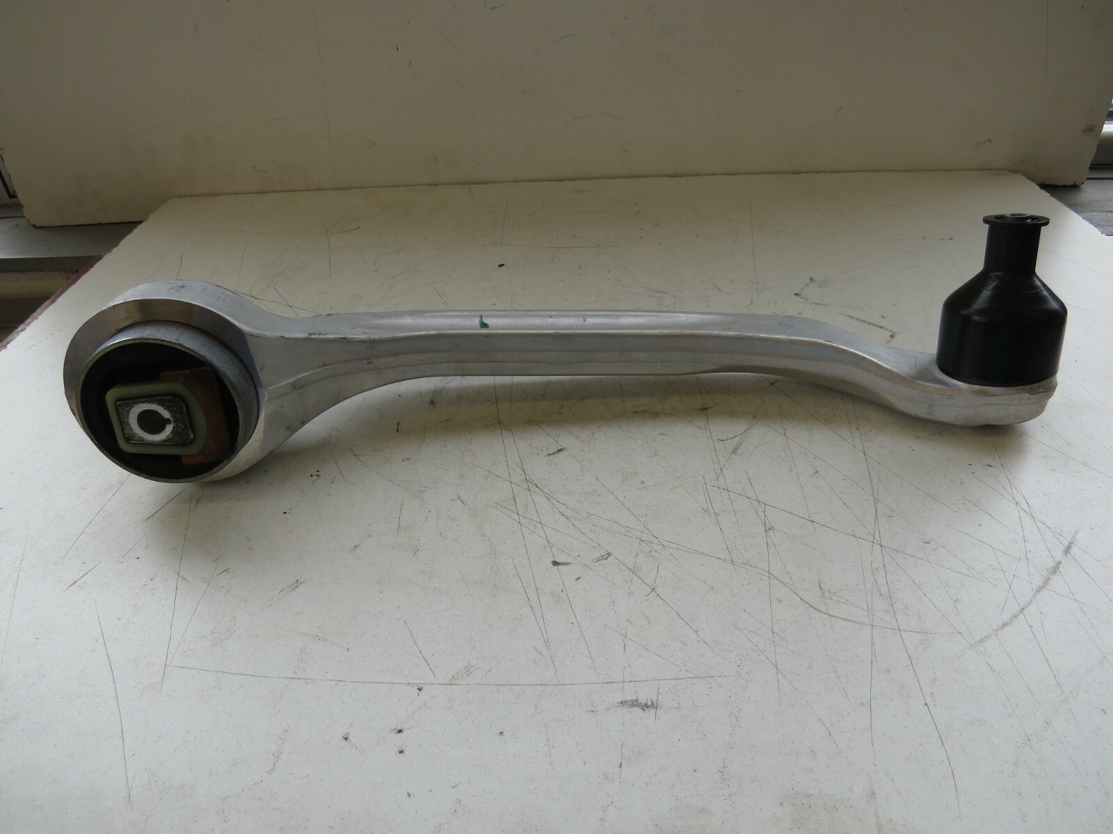 Audi S8, Bentley Suspersports 2007-11 OEM NEW Rear Right Control Arm Wishbone – Image 2