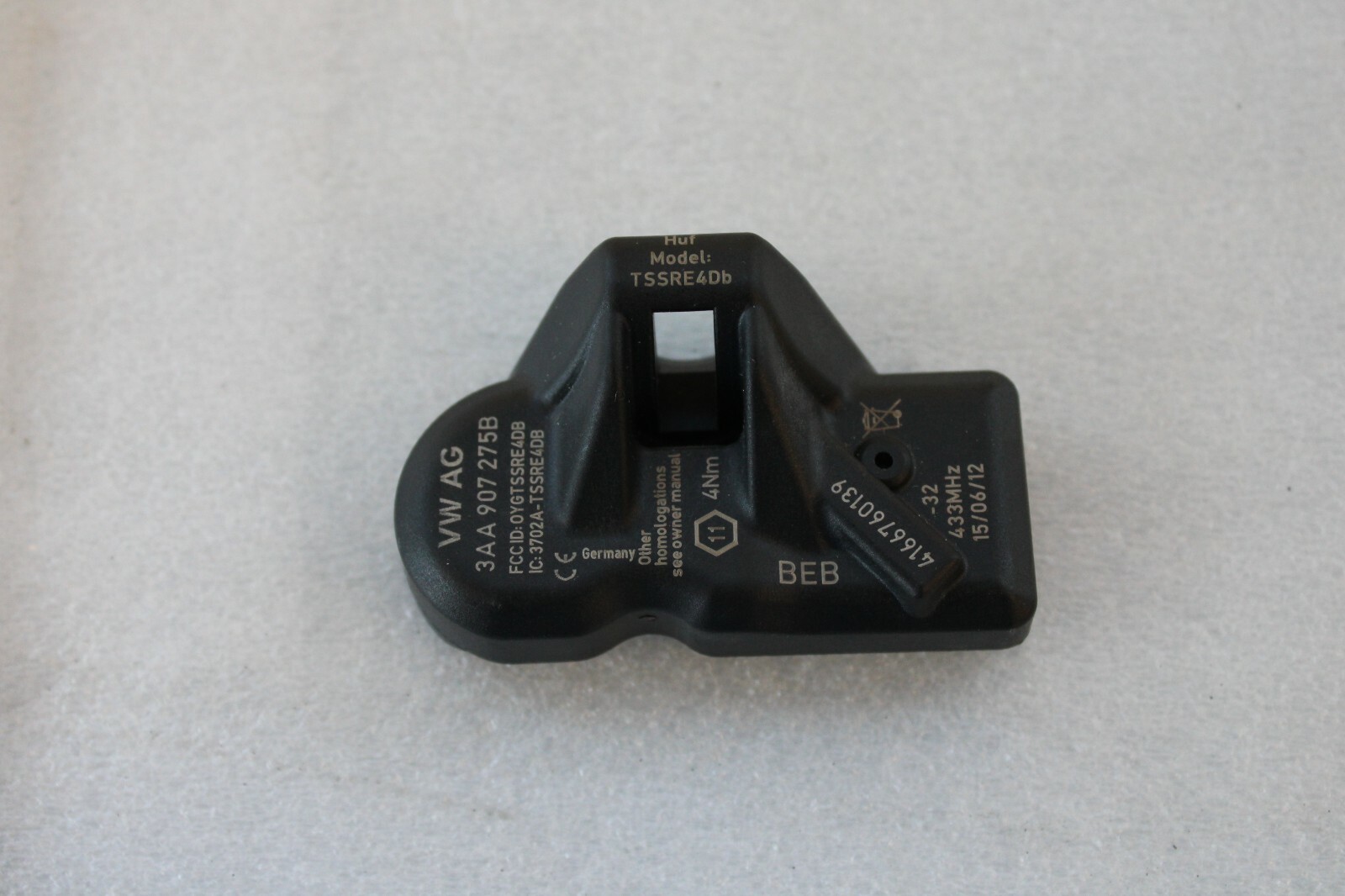 Volkswagen CC Tiguan 2011 2012 2013 2014 2015 2016 2017 2018 OEM New TPMS Sensor