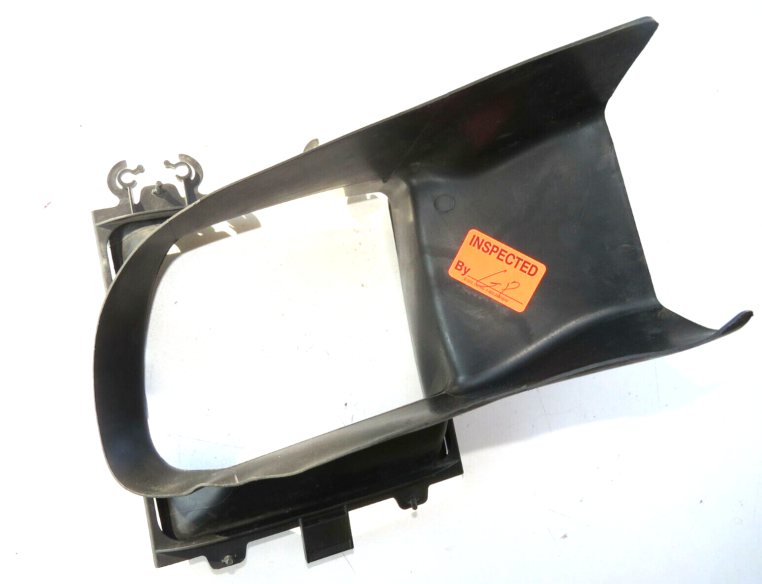 Bentley Continental Flying Spur 2006-2012 OEM Air Cooler Duct Left (Driver Side) – Image 3