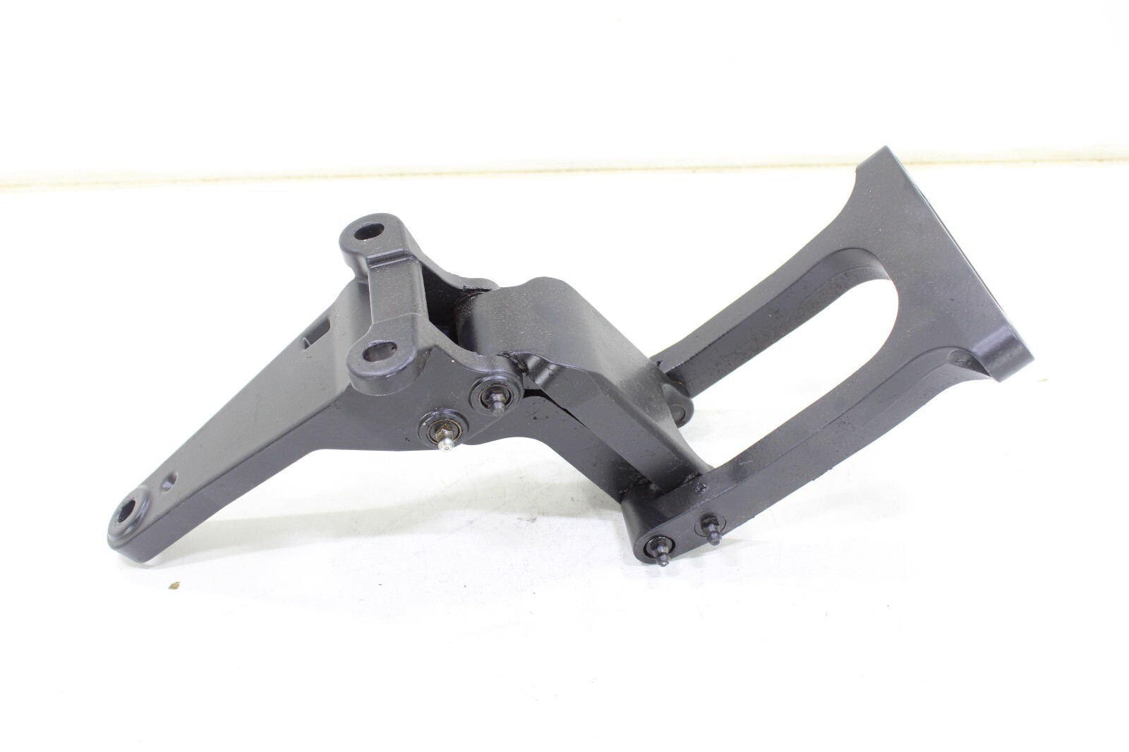 Bentley Bentayga 2017-2020 OEM Step Bracket Front Left – Image 5