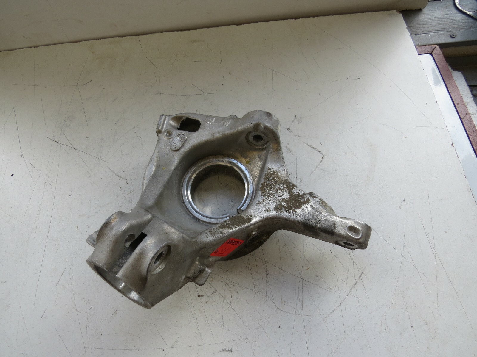 Porsche Cayman, Boxster 2005-12 OEM Left Rear Spindle Knuckle Hub 98733165706 – Image 2