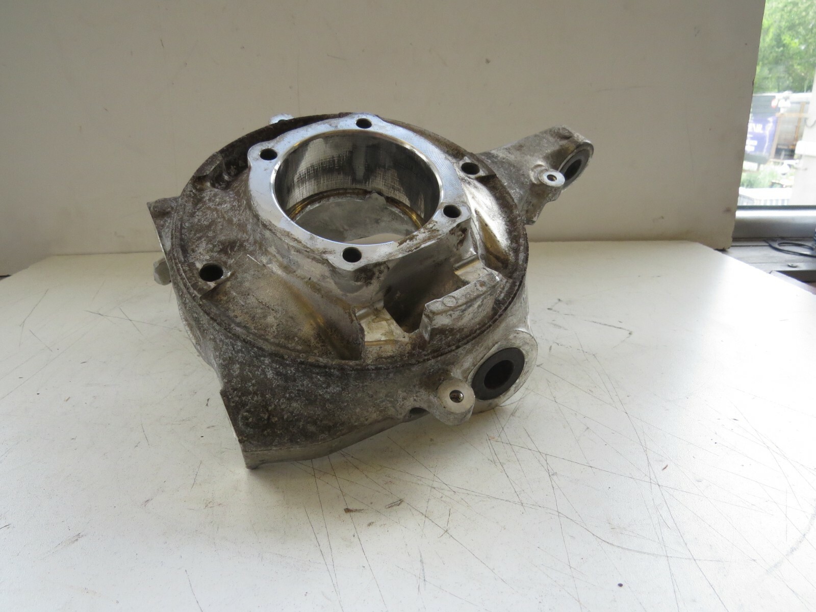 Porsche Cayman, Boxster 2005-12 OEM Left Rear Spindle Knuckle Hub 98733165706 – Image 4