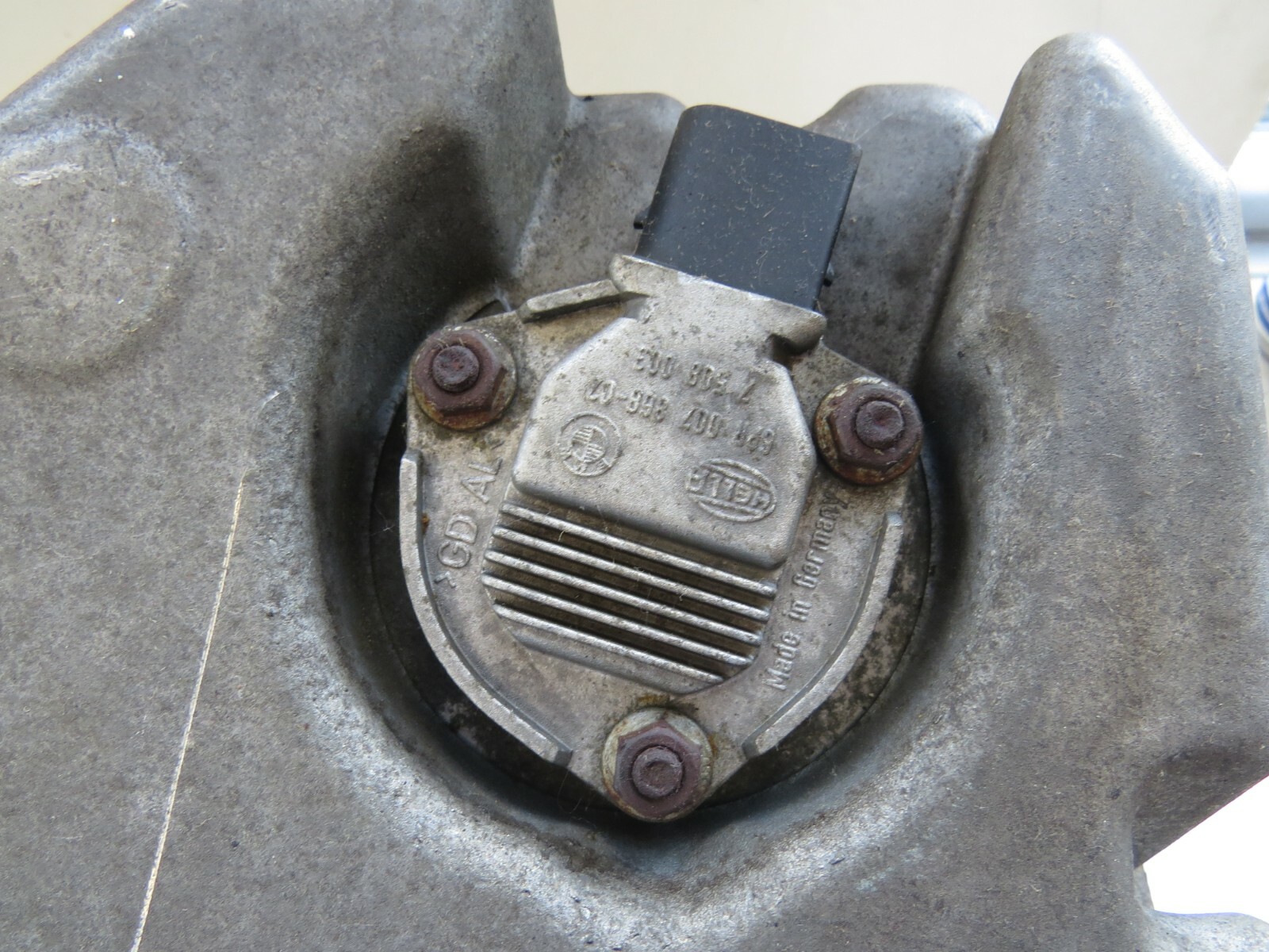 BMW 1999-2006 OEM Genuine Engine Oil Pan Lower - Image 9