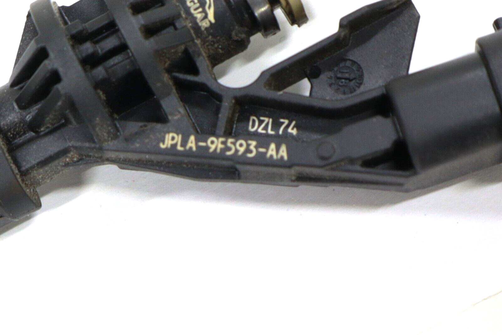 Land Rover Defender Range Rover Sport Velar 2018-2024 OEM Fuel Injector - Image 2