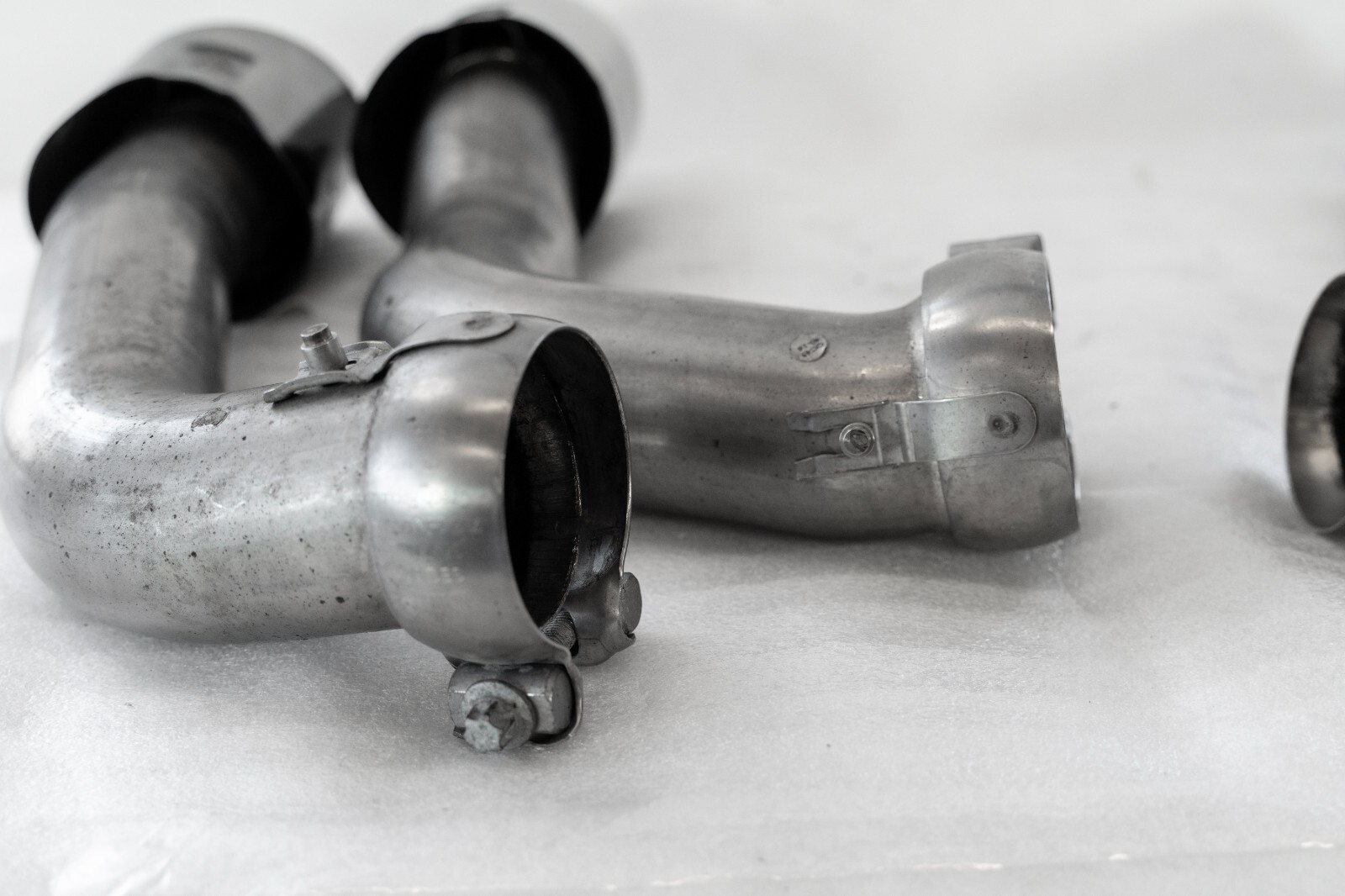 Porsche Cayenne GTS Turbo S Sport Exhaust Muffler Tips Black 2015-2018 OEM Set – Image 10