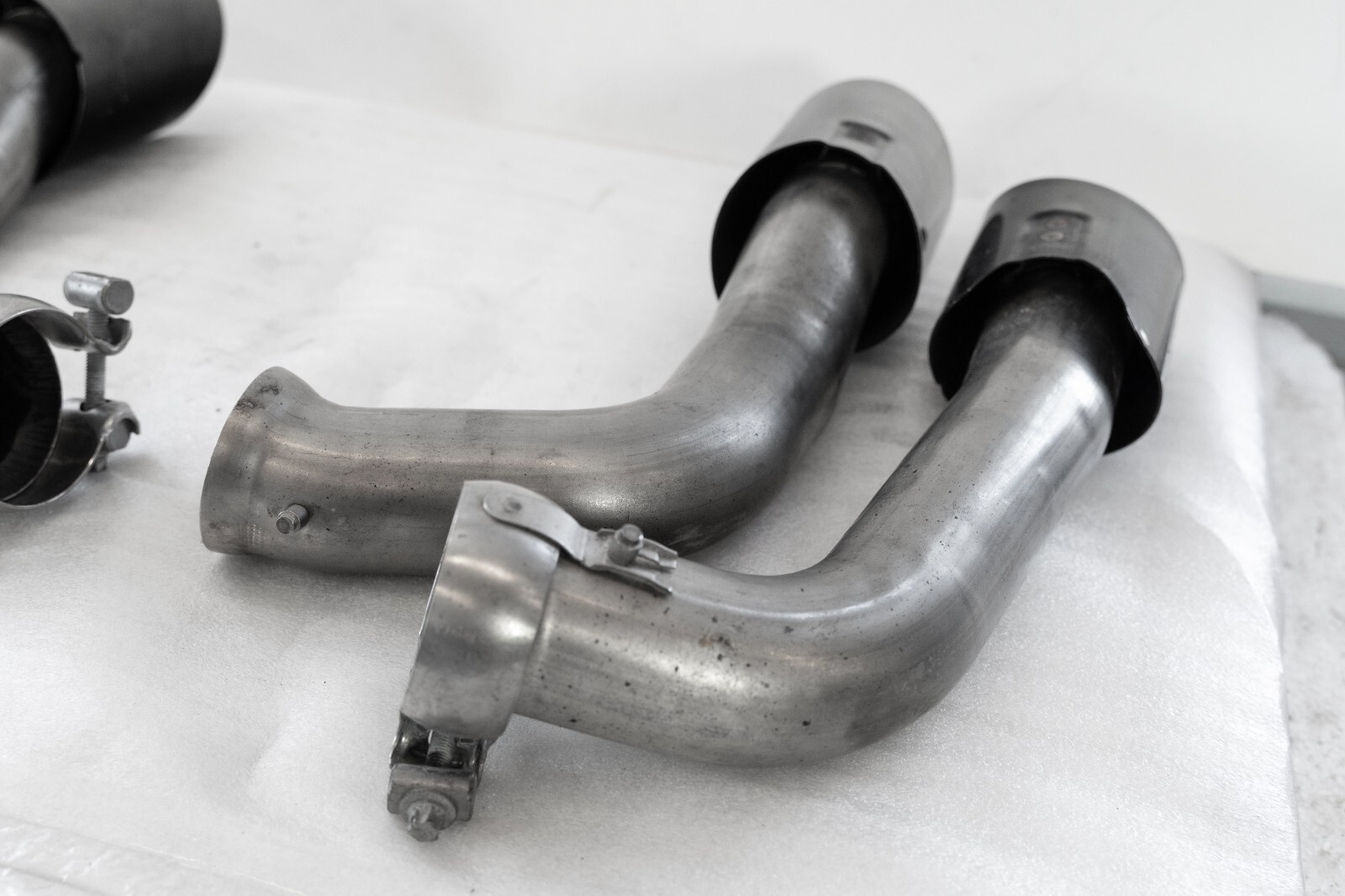 Porsche Cayenne GTS Turbo S Sport Exhaust Muffler Tips Black 2015-2018 OEM Set – Image 11