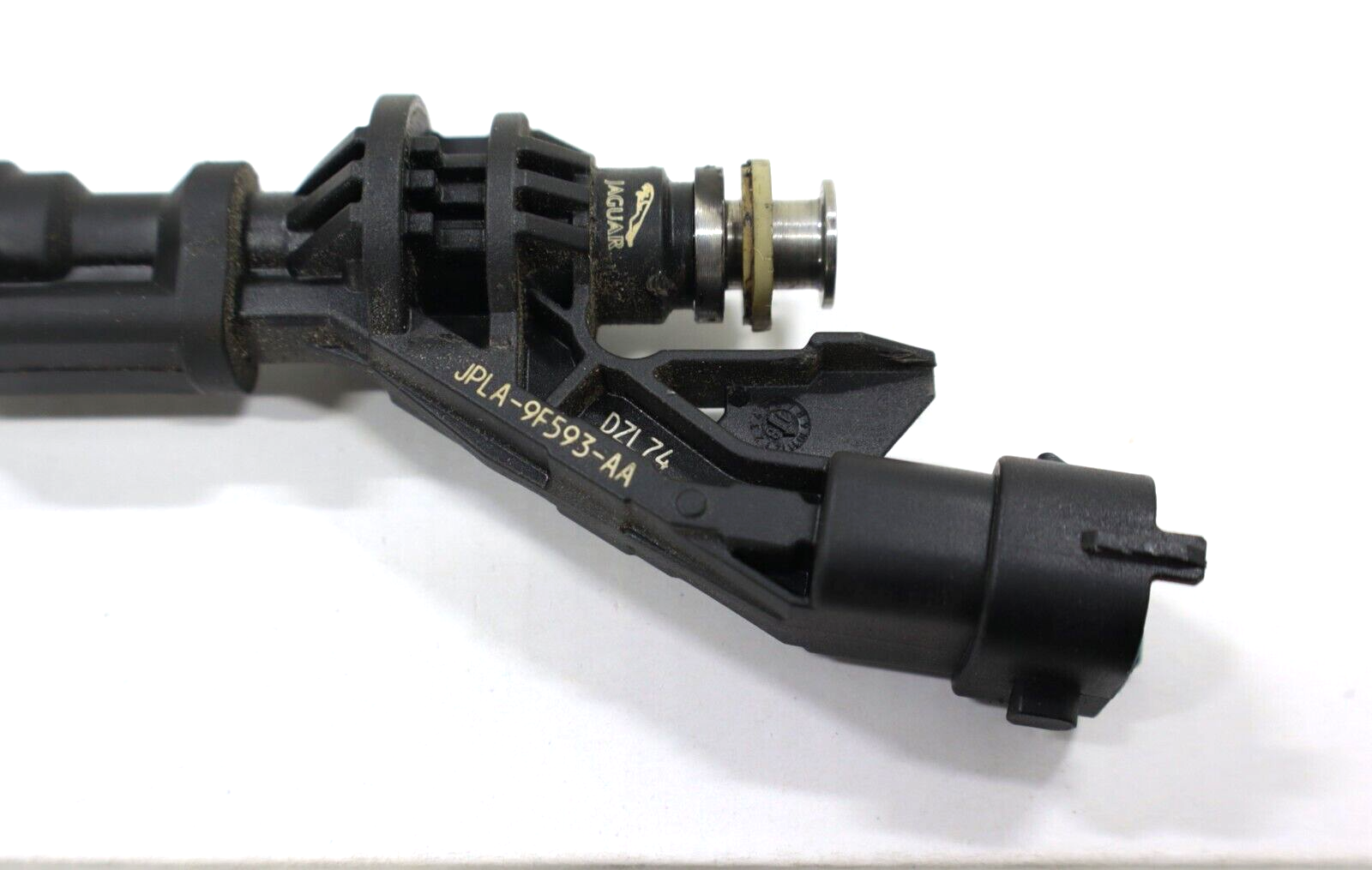 Land Rover Defender Range Rover Sport Velar 2018-2024 OEM Fuel Injector - Image 5