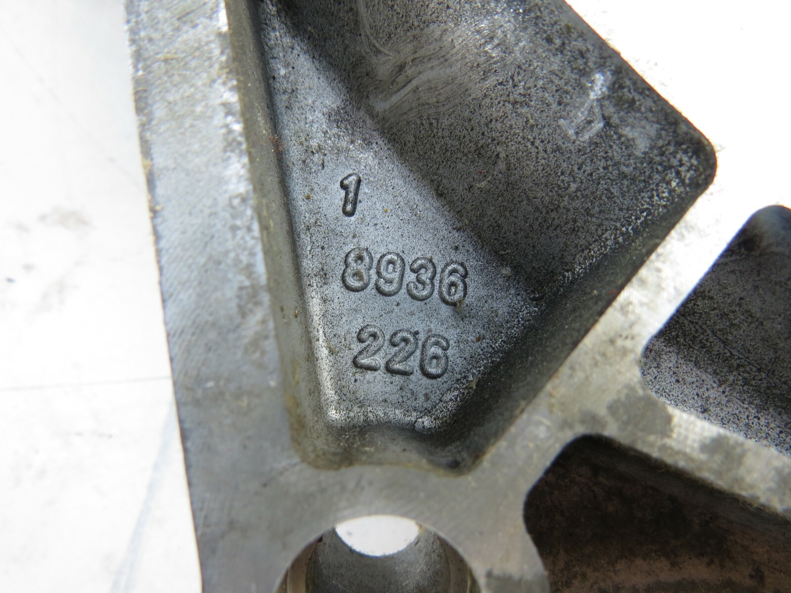 Porsche 911Carrera 1998-2008 OEM Intermediate Housing 99611610110;996-116-101-10 - Image 9