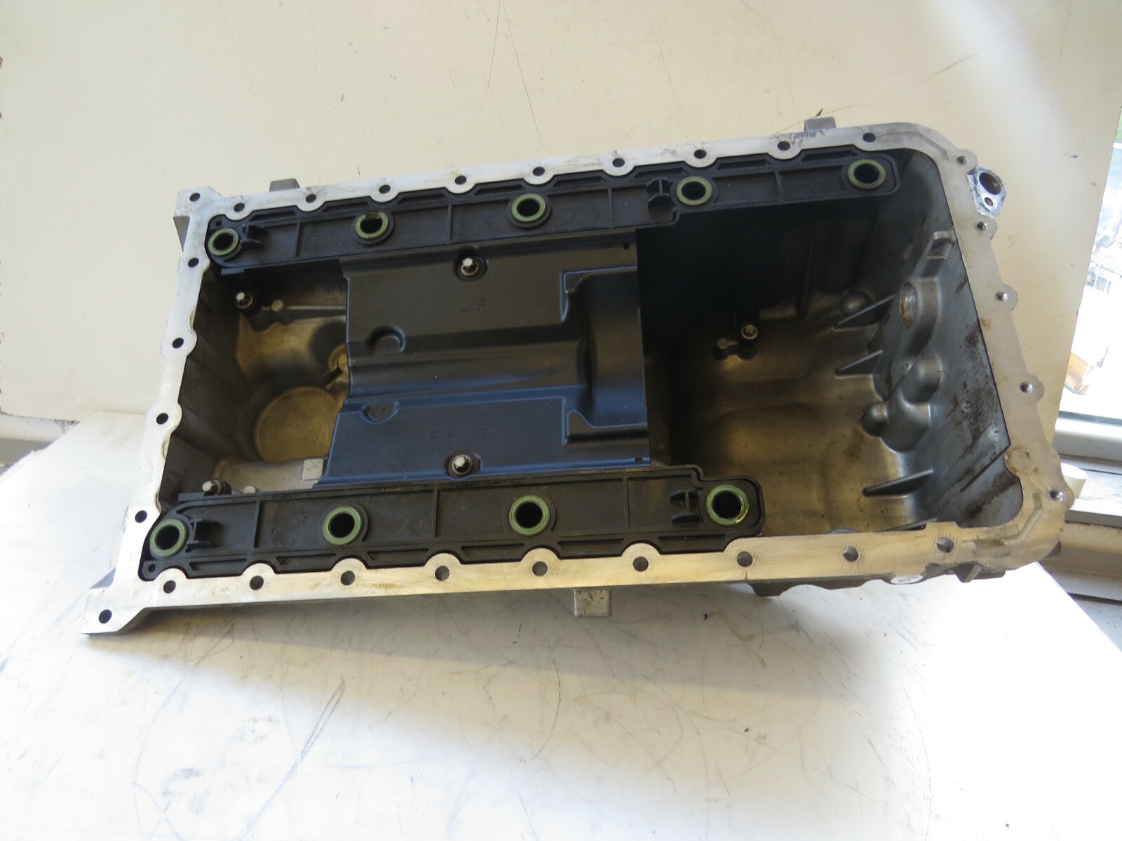 Porsche Cayenne 4.5L 2003-2006 OEM Engine Oil Pan – Image 5