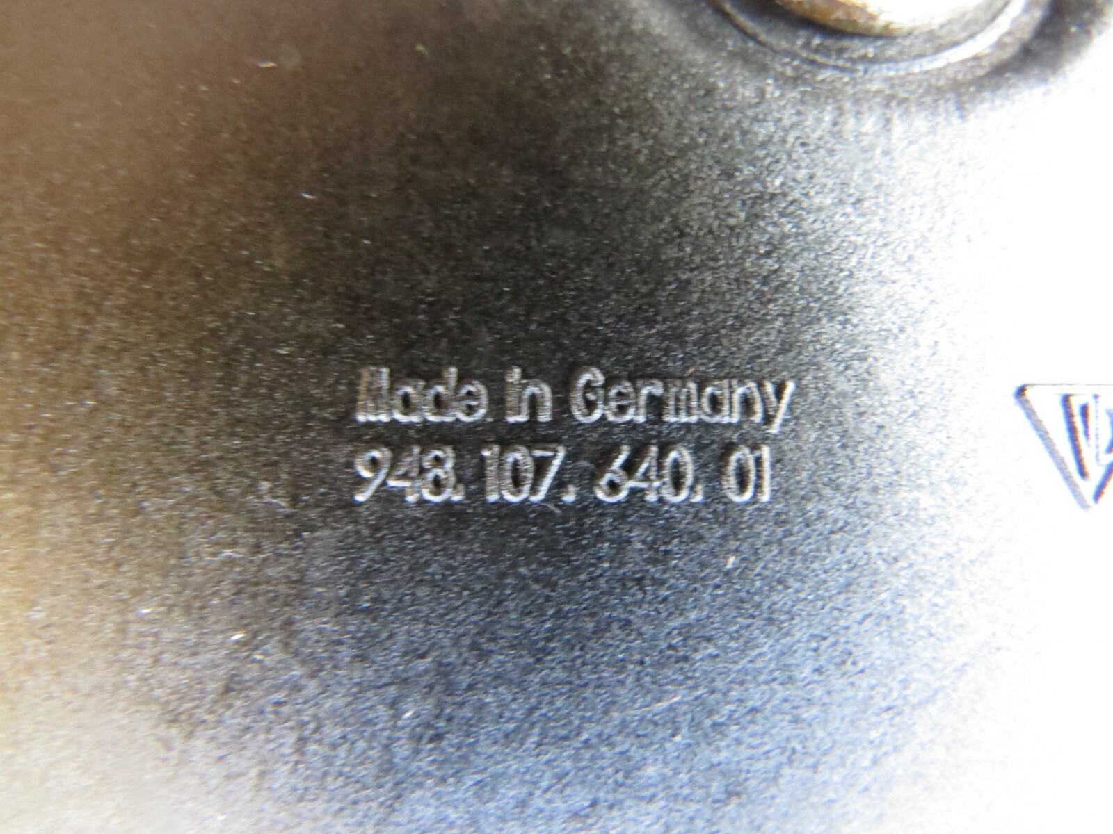 Porsche Cayenne 4.5L 2003-2006 OEM Engine Oil Pan – Image 10