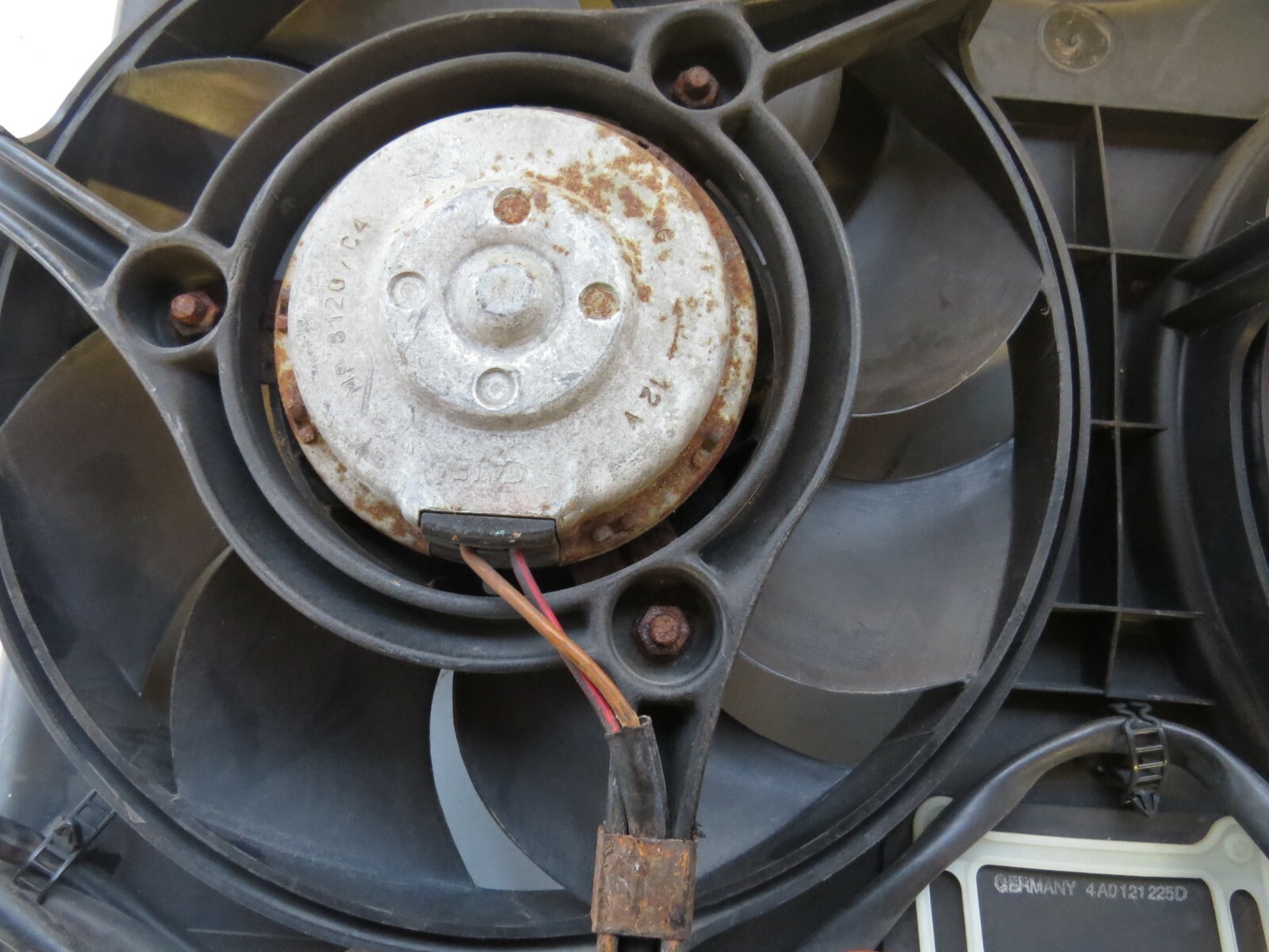 Audi 100 1992-1994 OEM Radiator Auxiliary Cooling Fan - Image 5