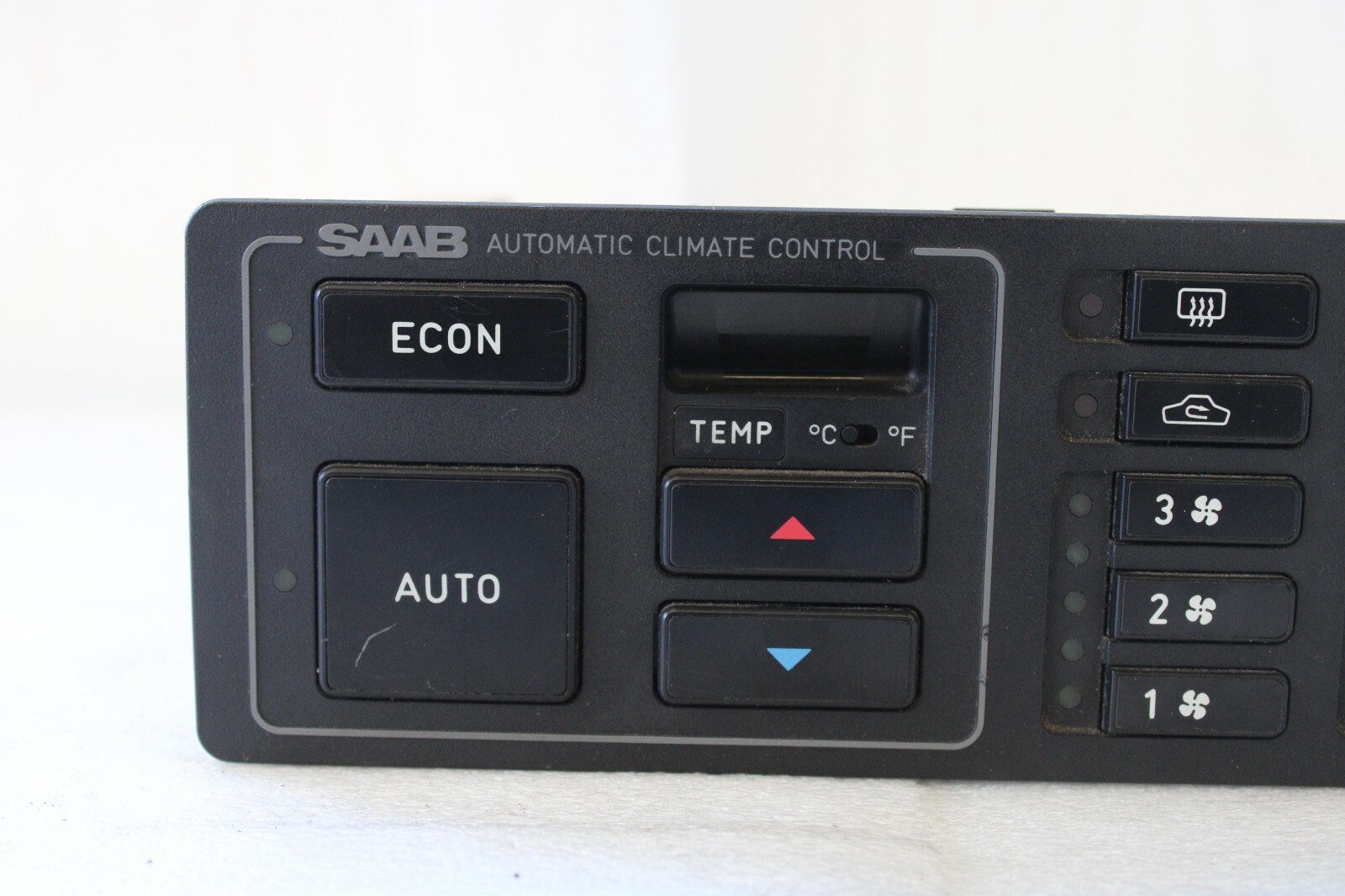 SAAB 9000 1986-1988 1989 1990 1991 1992 1993 OEM CCM HVAC Climate Control Unit - Image 3