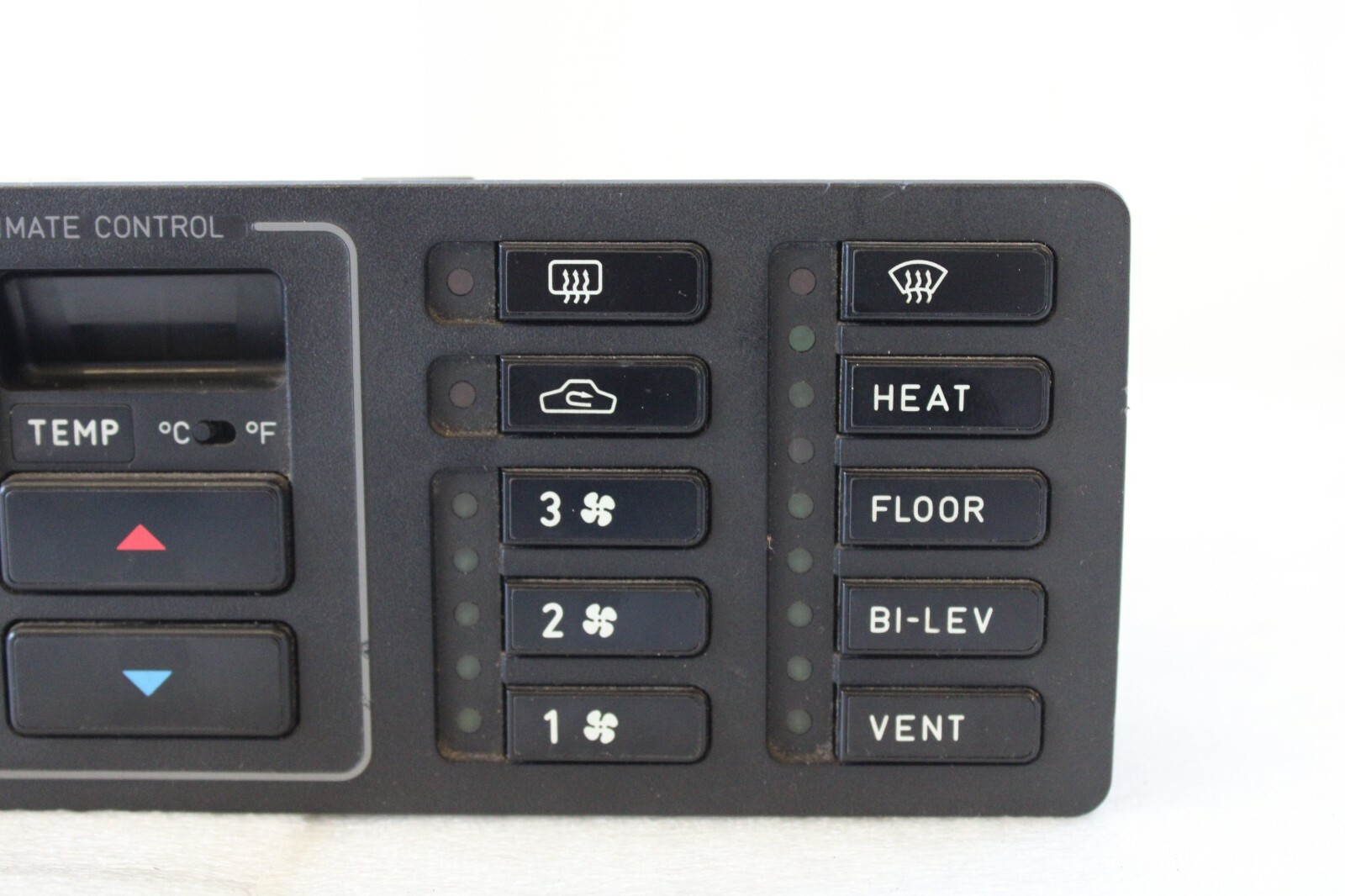 SAAB 9000 1986-1988 1989 1990 1991 1992 1993 OEM CCM HVAC Climate Control Unit - Image 4