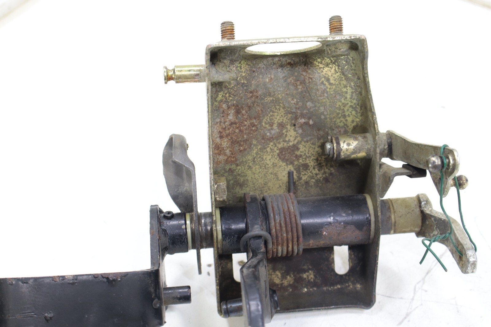 Porsche 911 911 Turbo 1977-1988 OEM Clutch & Brake Pedal w/Bearing Bracket - Image 12