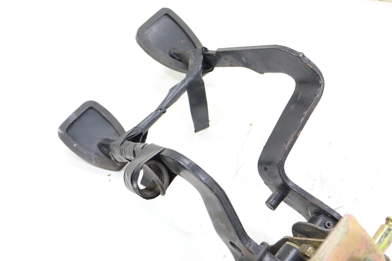Porsche 911 911 Turbo 1977-1988 OEM Clutch & Brake Pedal w/Bearing Bracket - Image 13
