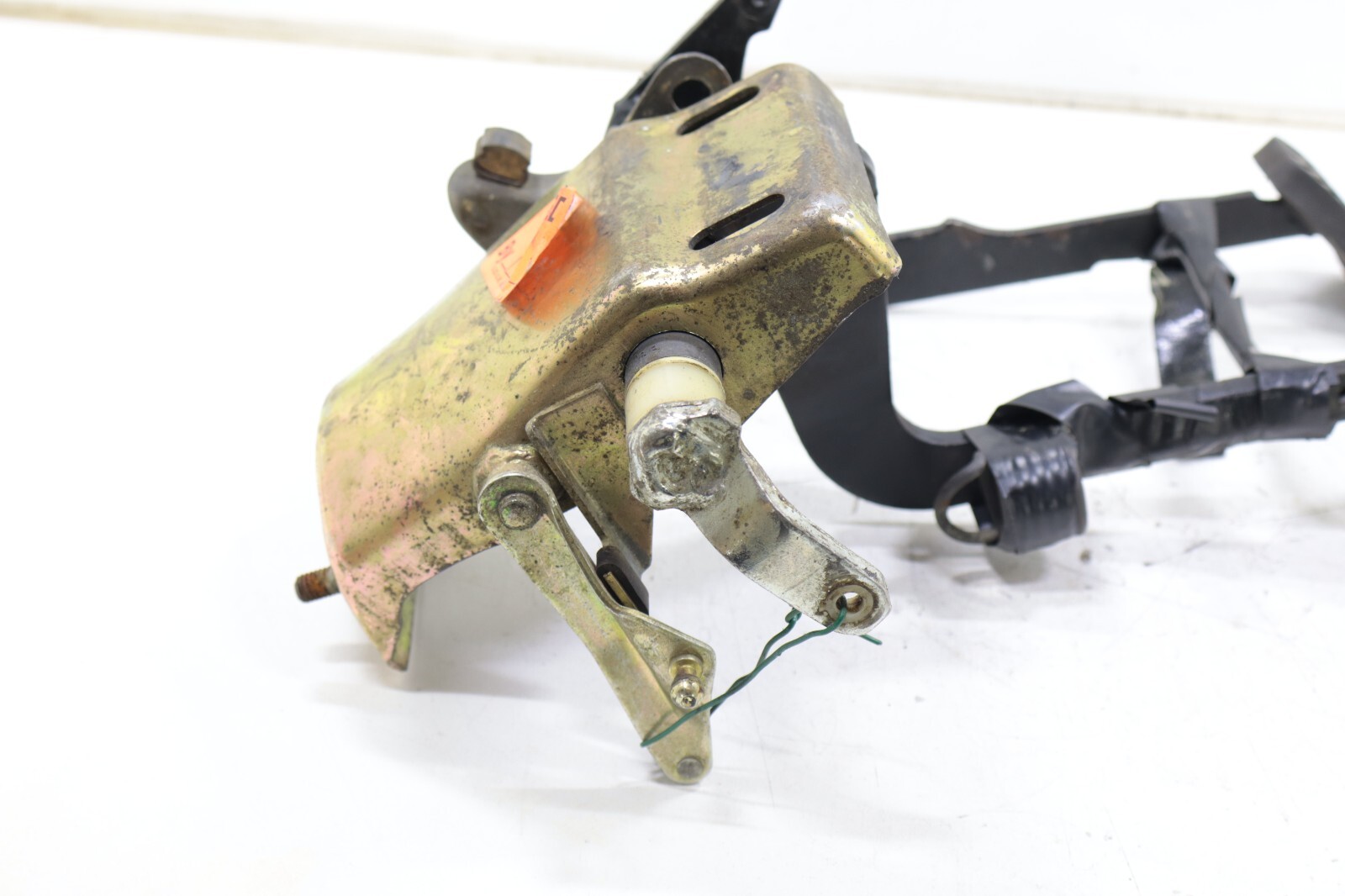 Porsche 911 911 Turbo 1977-1988 OEM Clutch & Brake Pedal w/Bearing Bracket - Image 15