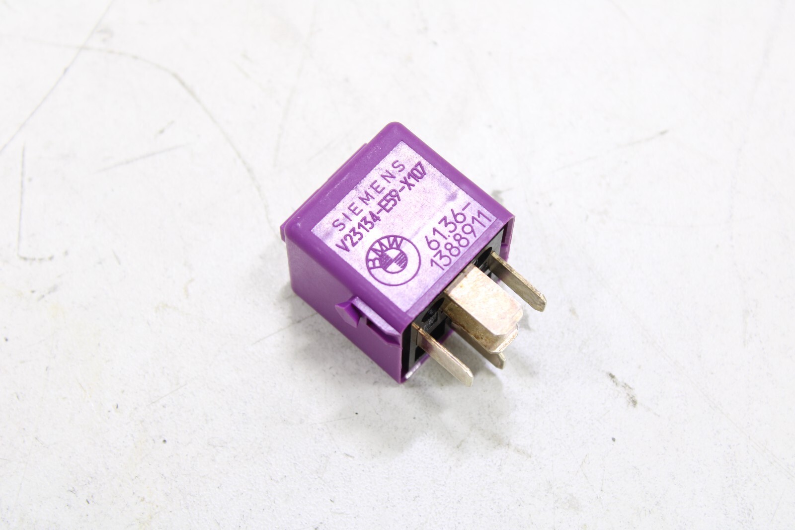 Rolls-Royce Bentley BMW 1975-2008 OEM NEW Violet 5 Prong Air Injection Relay