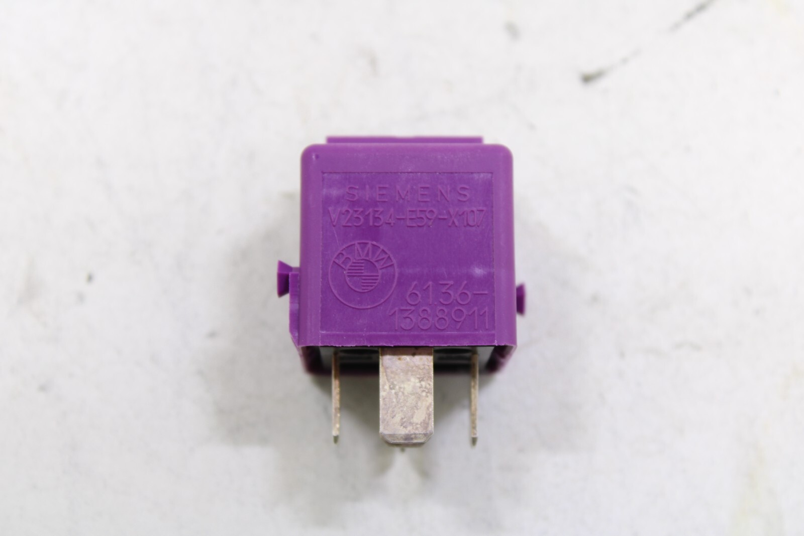 Rolls-Royce Bentley BMW 1975-2008 OEM NEW Violet 5 Prong Air Injection Relay - Image 2