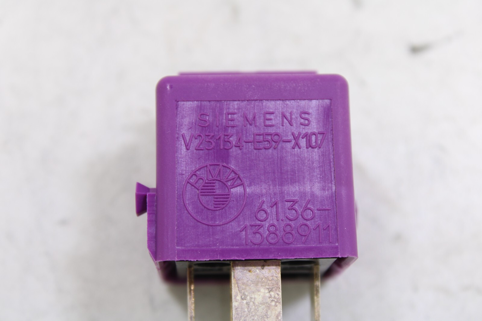 Rolls-Royce Bentley BMW 1975-2008 OEM NEW Violet 5 Prong Air Injection Relay - Image 5