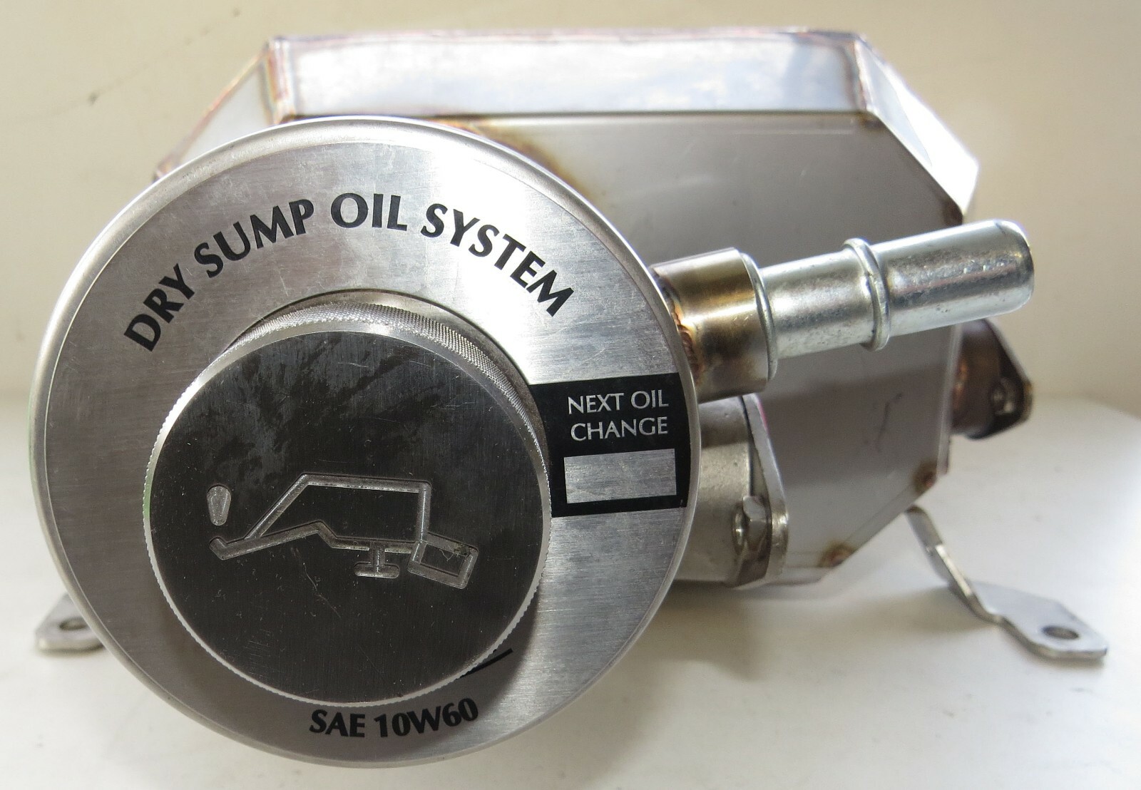 Aston Martin V8 Vantage 2006-2016 OEM Oil Tank Assembly – Image 6