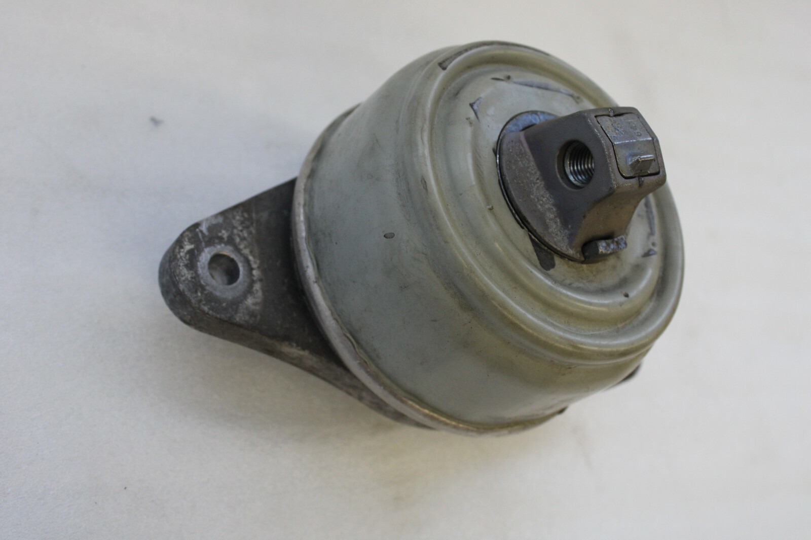 Mercedes CL550 2011 2012 2013 OEM Engine Mount Support Front Left - Image 5