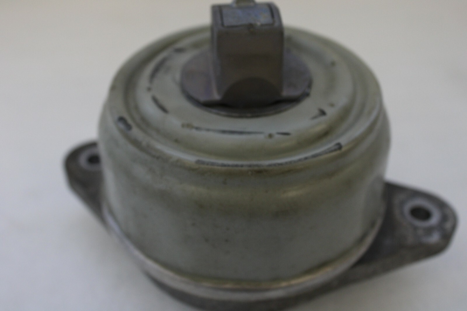 Mercedes CL550 2011 2012 2013 OEM Engine Mount Support Front Left - Image 6