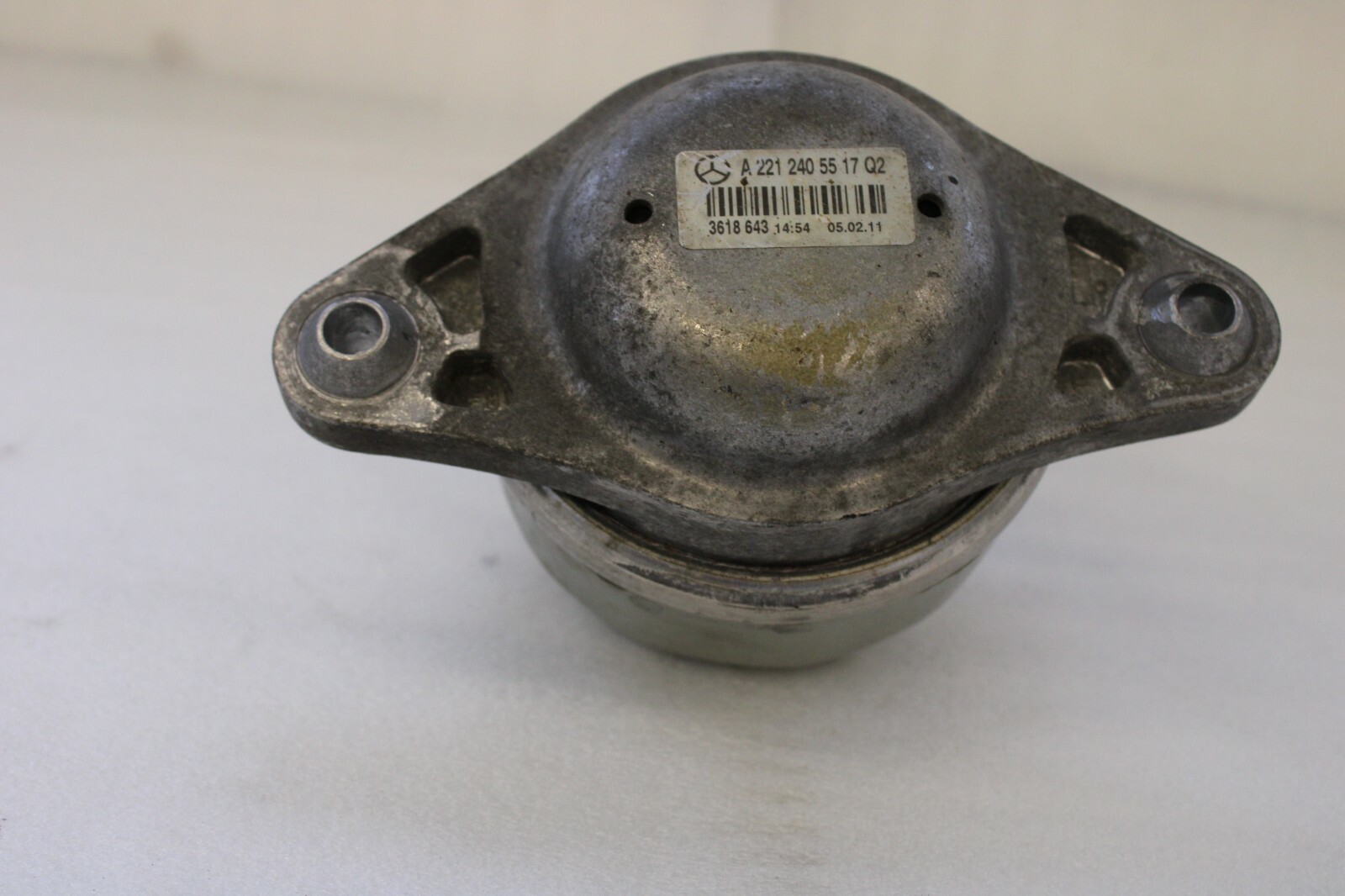Mercedes CL550 2011 2012 2013 OEM Engine Mount Support Front Left - Image 8