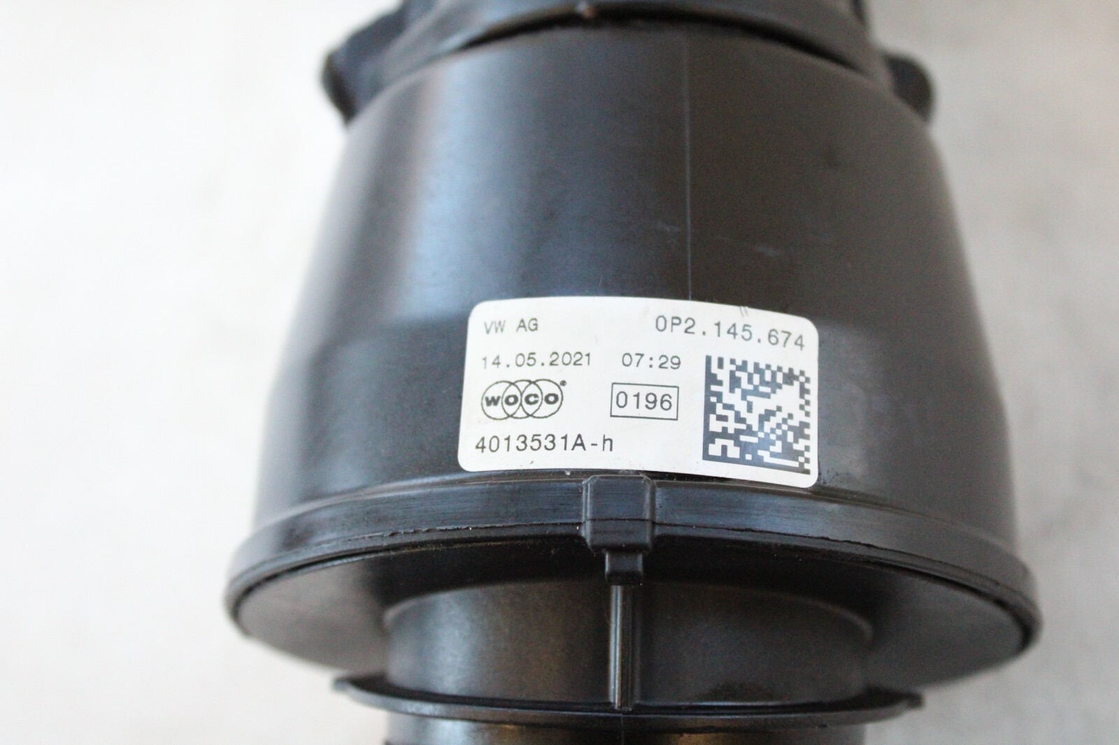Porsche Panamera 2017 2018 2019 2020 2021 OEM Pressure Air Tube 0P2145674 RH - Image 11