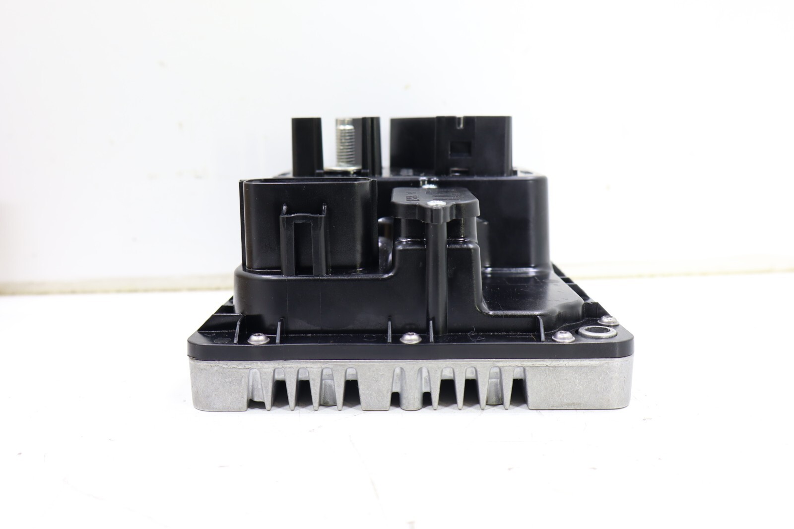 Land Rover Defender 90 110 130 Ranger Rover Sport 2018-2023 OEM Distribution Box - Image 10