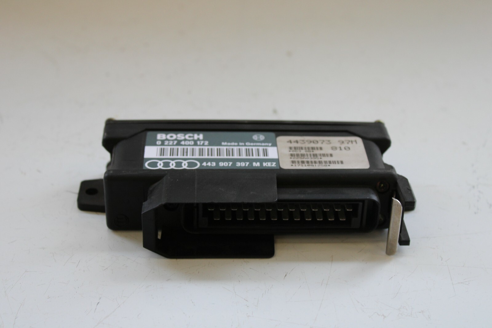 Audi 1990-1996 80 90 100 200 A4 S4 A6 S6 OEM Knock Sensor Module - Image 3