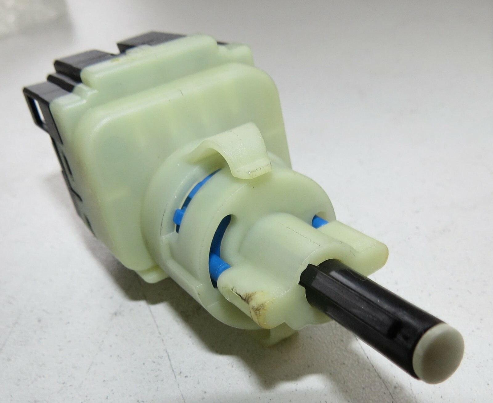 Land Range Rover 1995-1999 2000 2001 2002 2003 2004 2005 OEM Brake Light Switch - Image 5