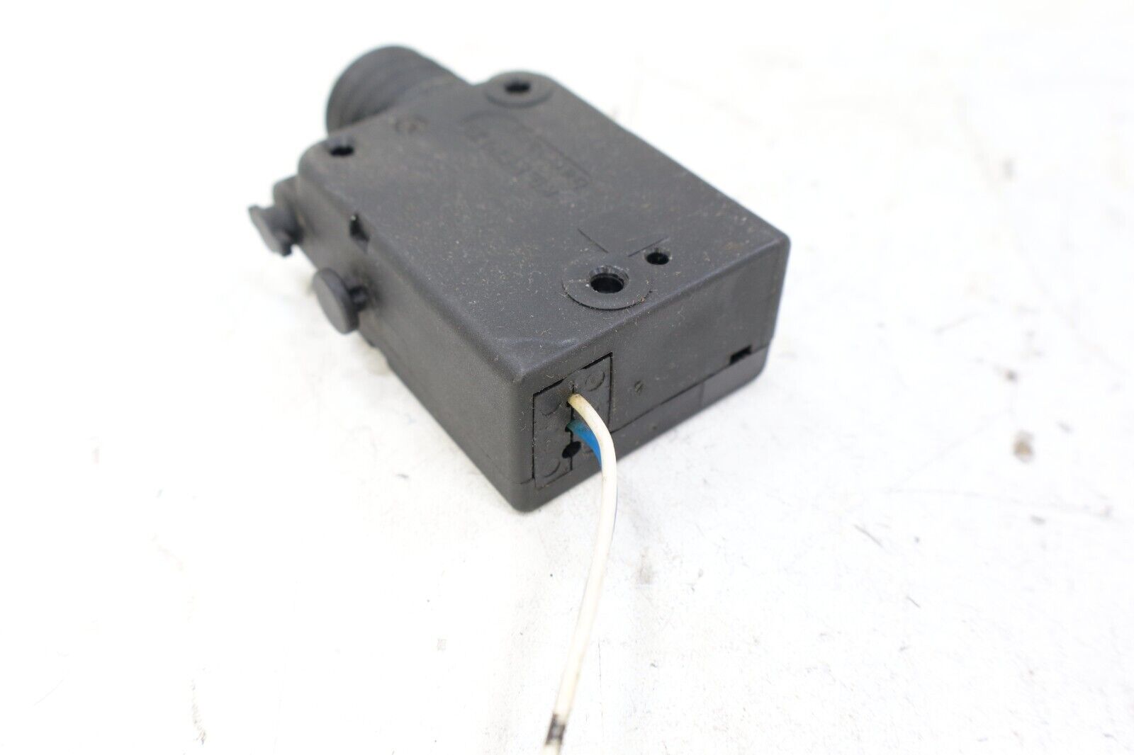Mercedes G550 G63 AMG 2019-202 OEM Door Lock Actuator Motor Front Left or Right - Image 7