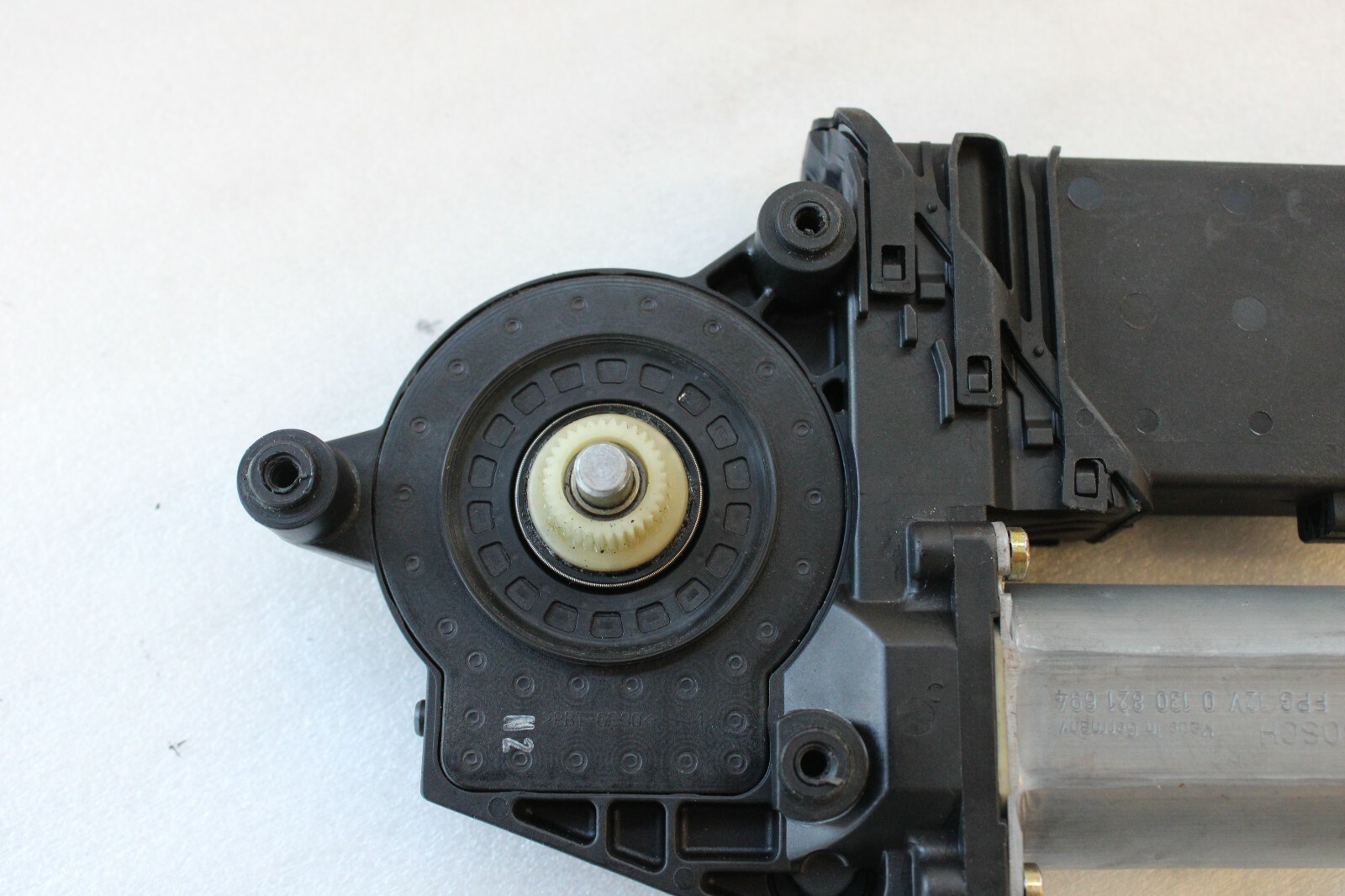 VW Passat 2001 2002 2003 2004 2005 OEM Window Motor Front Right – Image 6