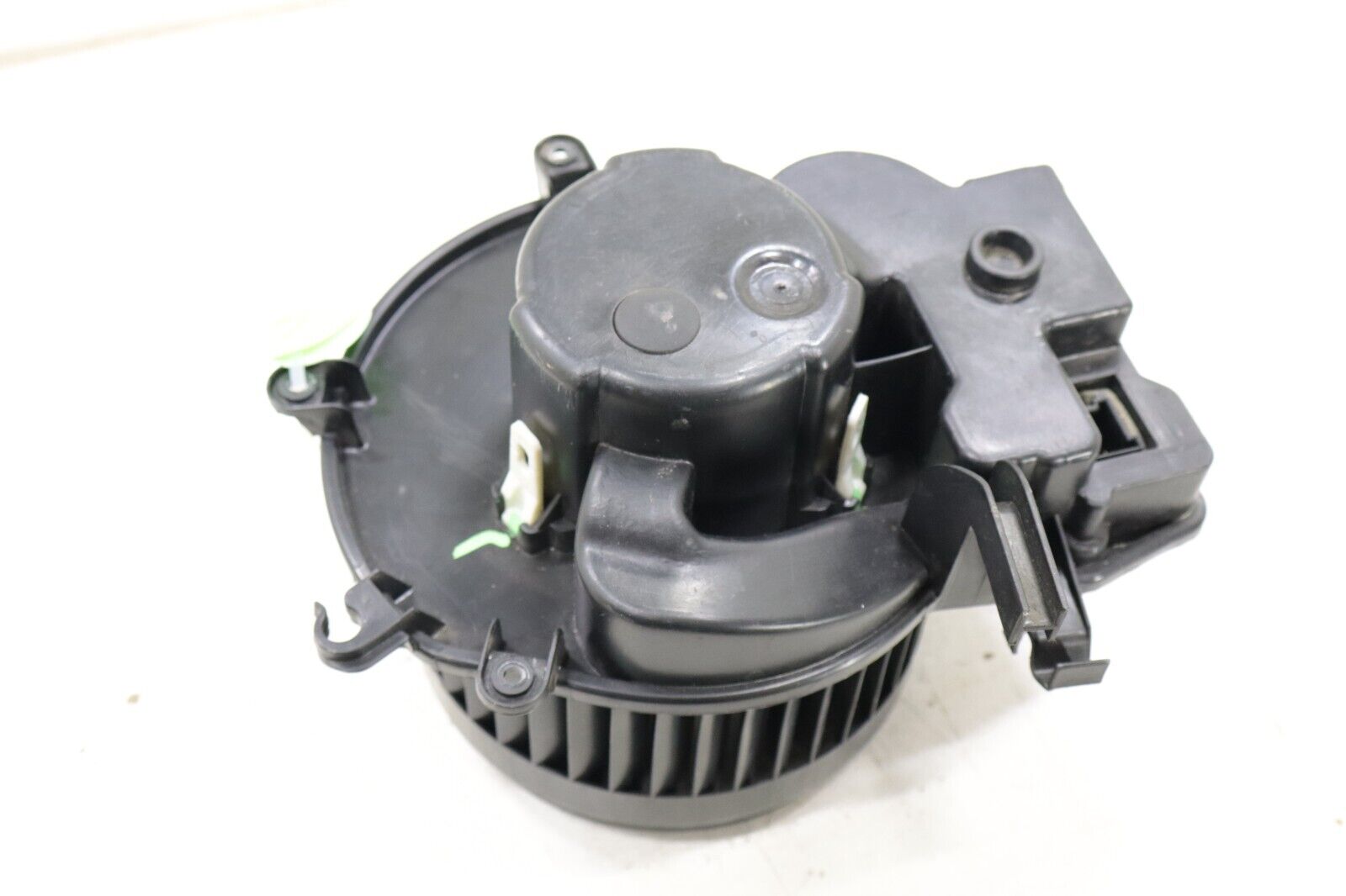 Mercedes C320 CLK350 CLK500 G500 2001-2018 OEM HVAC Blower Motor w/Regulator - Image 4