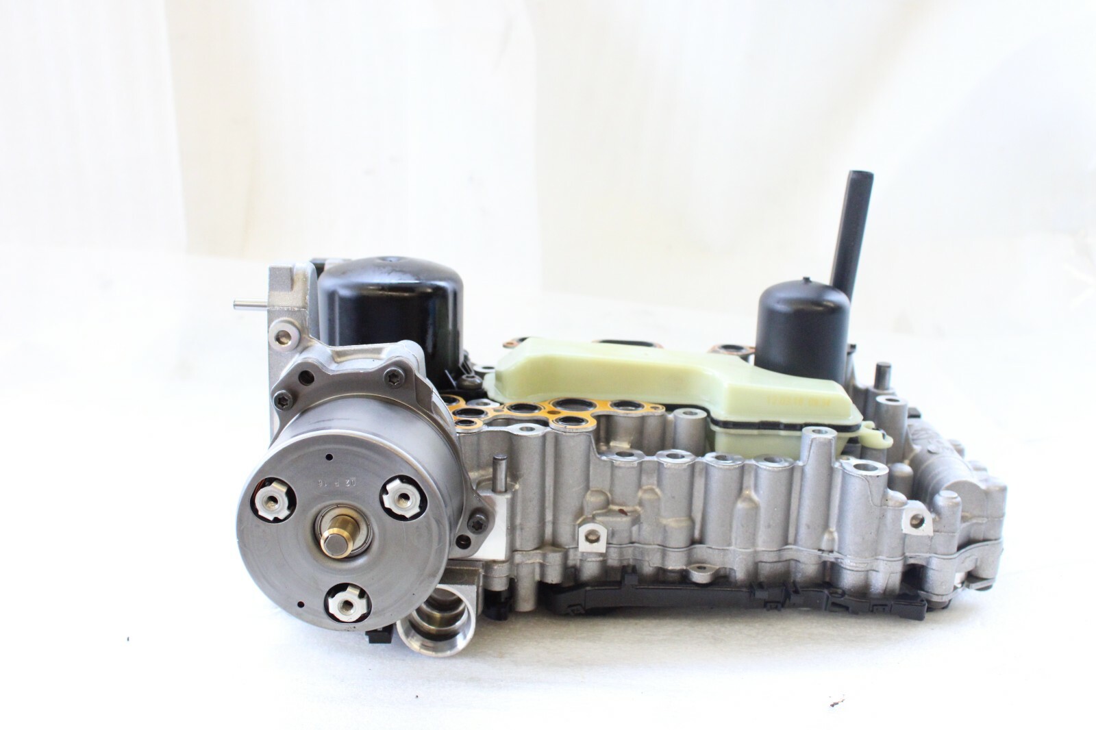 Volkswagen Audi A4 8W A5 F5 2.0TDI OEM Transmission Valve Body Parts Only – Image 2