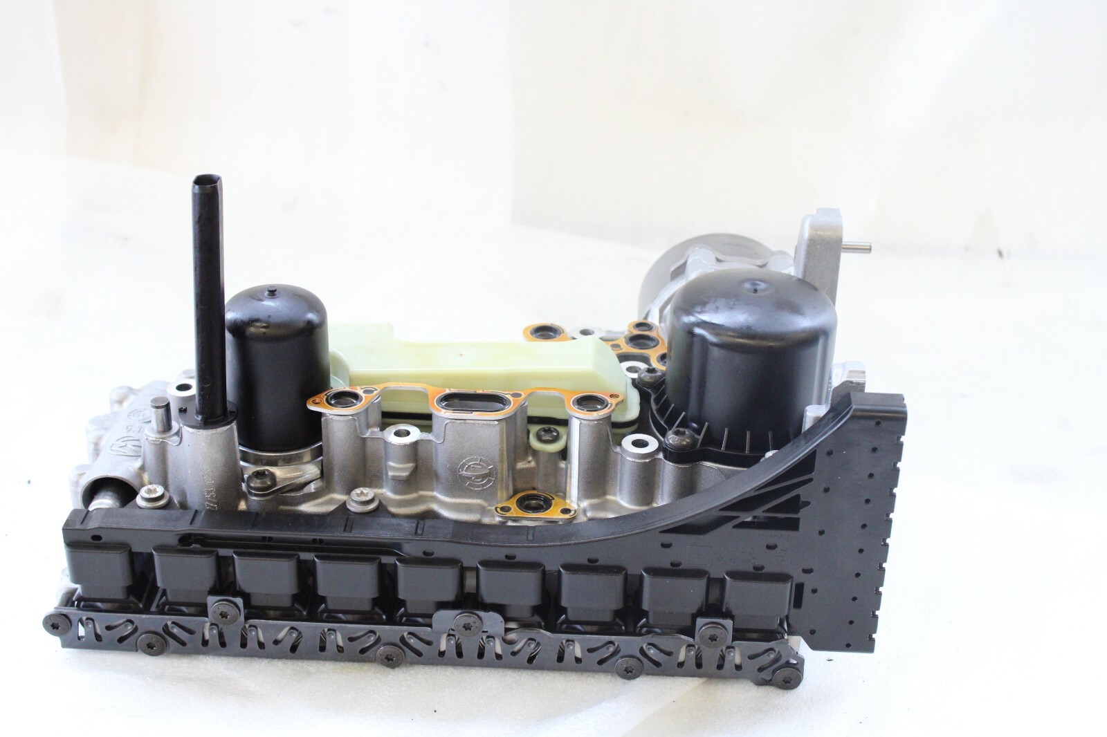 Volkswagen Audi A4 8W A5 F5 2.0TDI OEM Transmission Valve Body Parts Only – Image 5