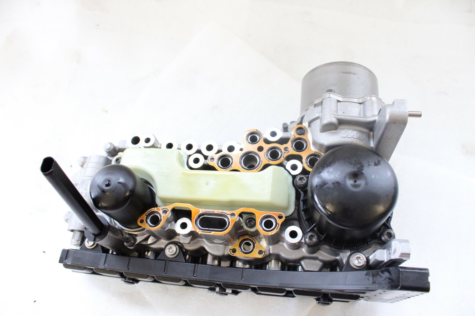 Volkswagen Audi A4 8W A5 F5 2.0TDI OEM Transmission Valve Body Parts Only – Image 6