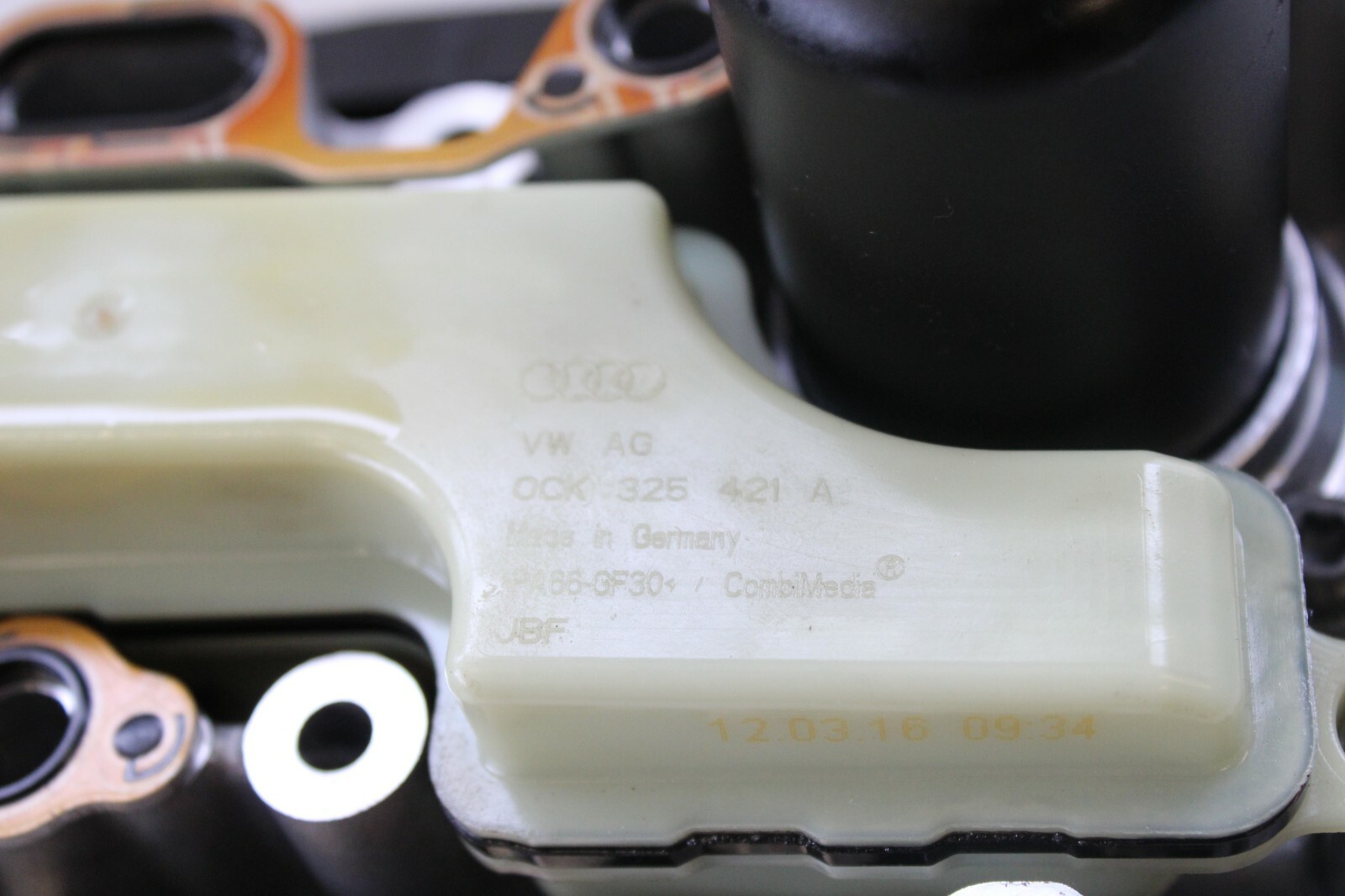 Volkswagen Audi A4 8W A5 F5 2.0TDI OEM Transmission Valve Body Parts Only – Image 11