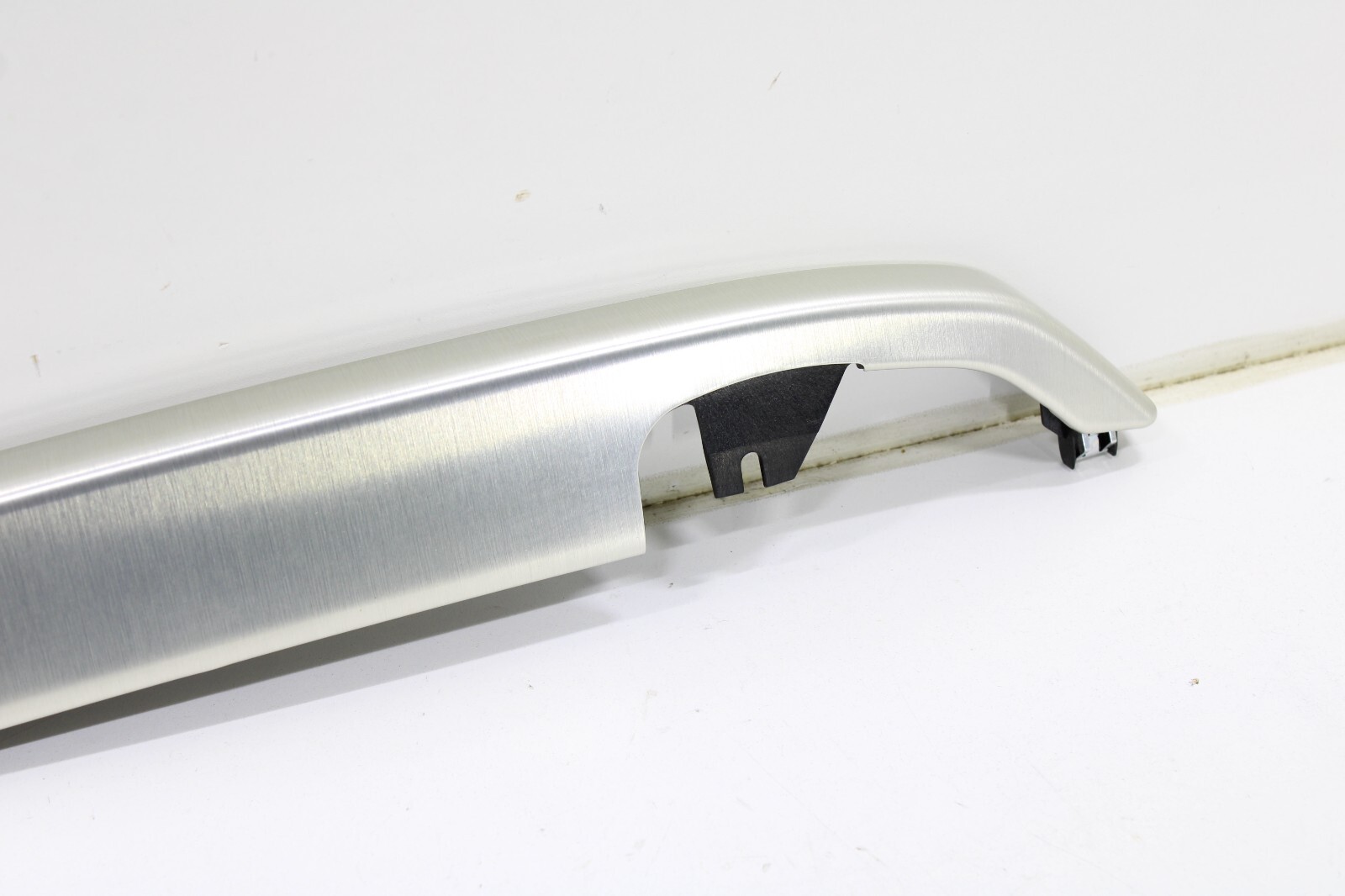 Land Rover Discovery Sport 2.0L 2015-2019 OEM NEW Instrument Panel Side Cover RH - Image 4