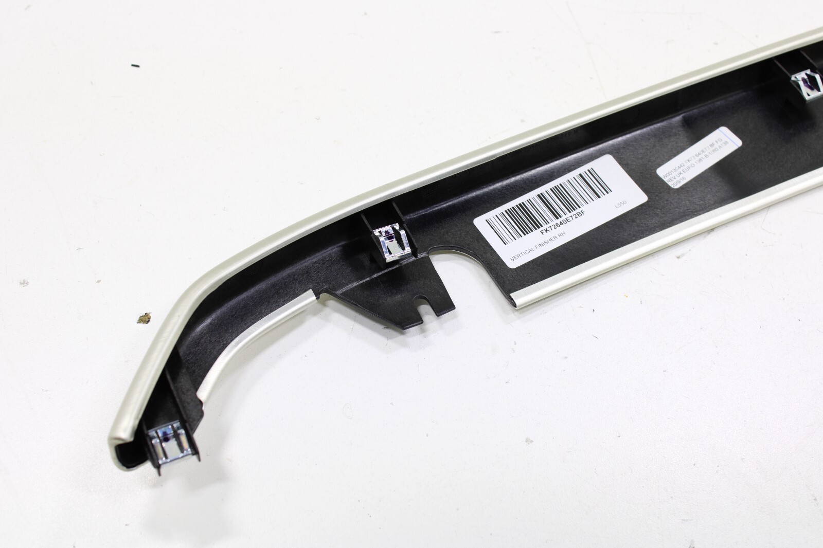 Land Rover Discovery Sport 2.0L 2015-2019 OEM NEW Instrument Panel Side Cover RH - Image 5