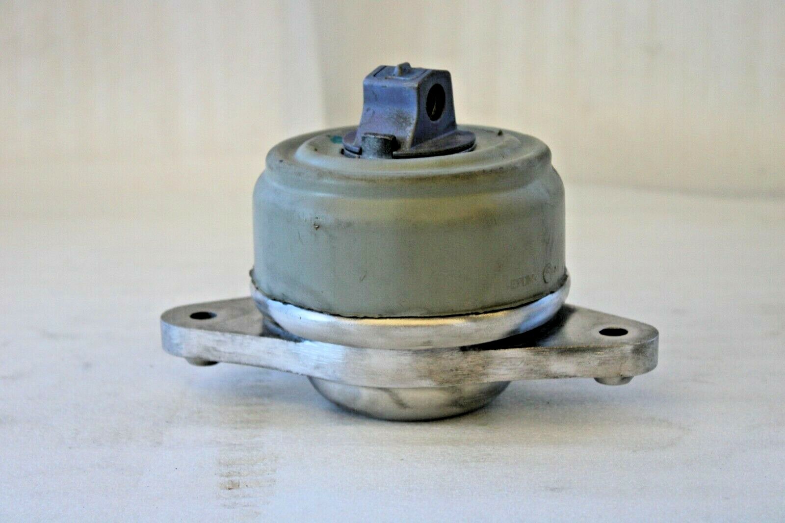 Mercedes S550 2012 2013 OEM Engine Mount Front Right