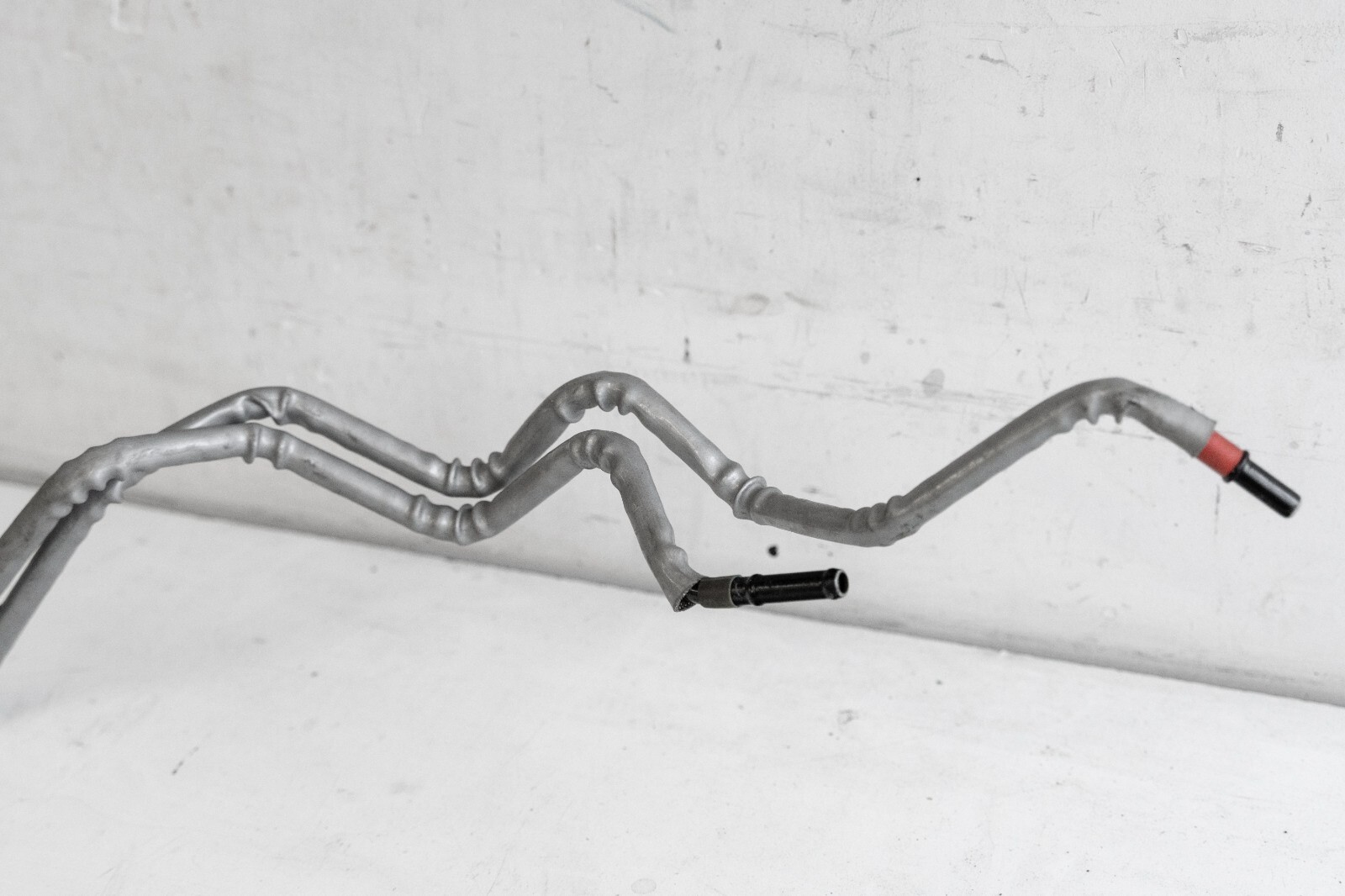 Bentley Fuel Hose SOL to Manifold line OEM PF116885PA 3Z0201358A – Image 3