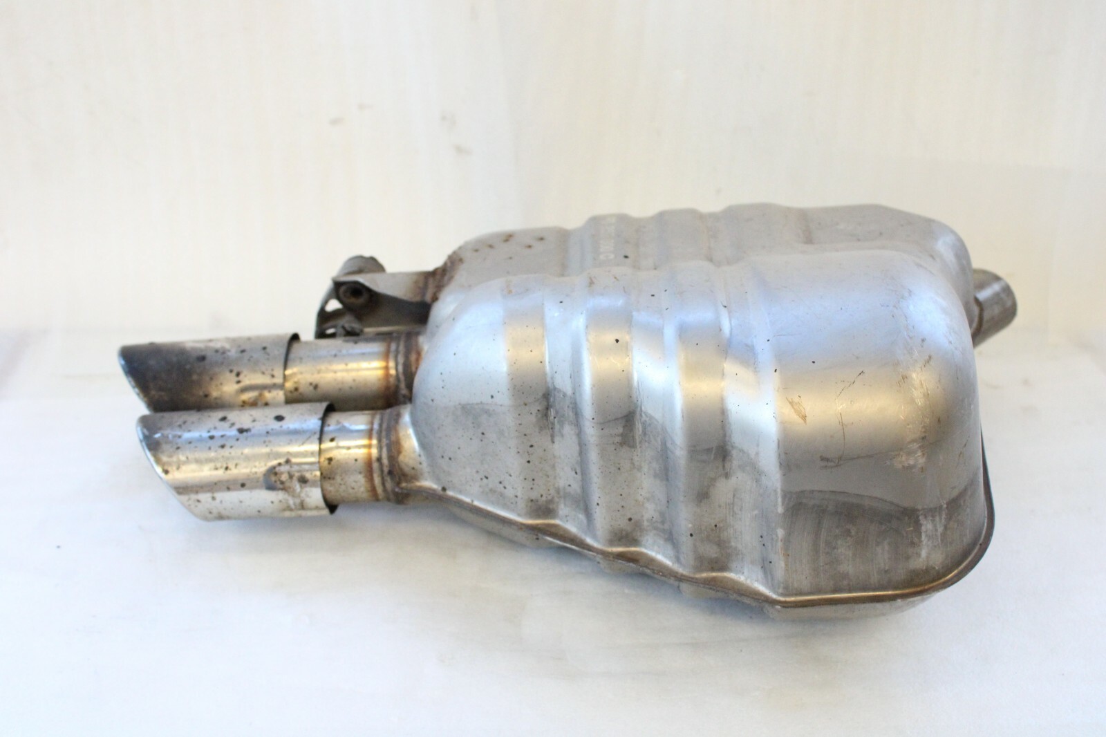 Audi S4 2010 2011 2012 OEM Exhaust Muffler Right Side 8K0253611AL 8K0253609D - Image 4