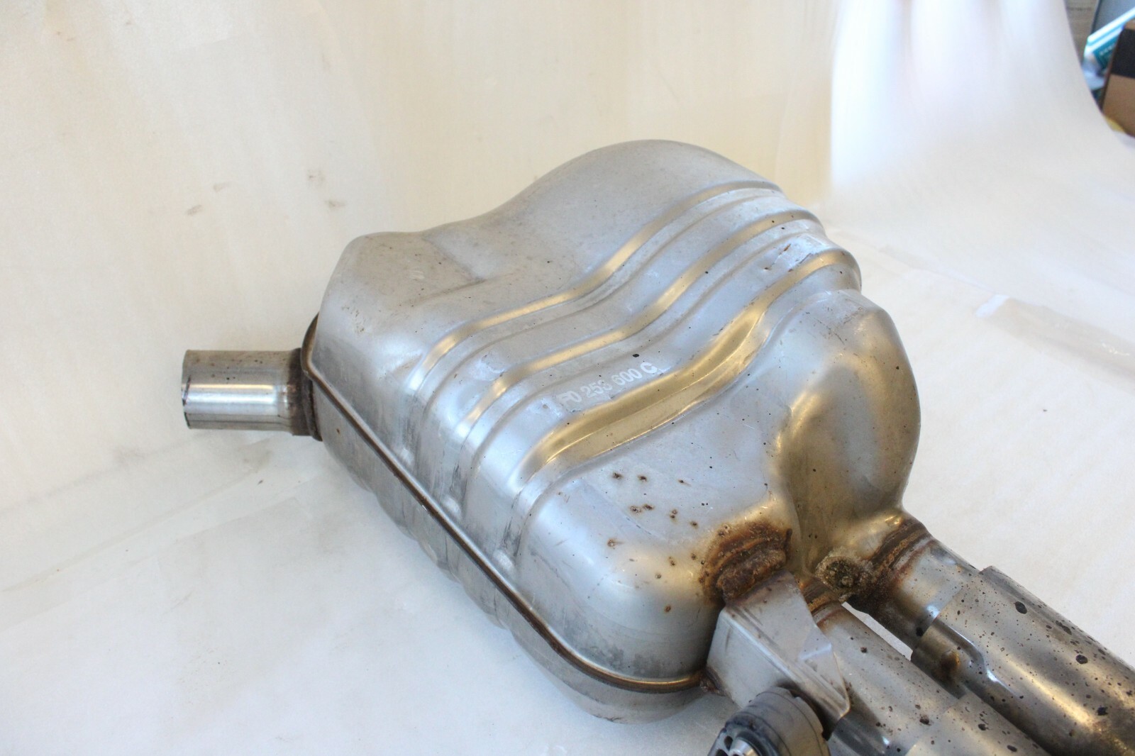 Audi S4 2010 2011 2012 OEM Exhaust Muffler Right Side 8K0253611AL 8K0253609D - Image 5