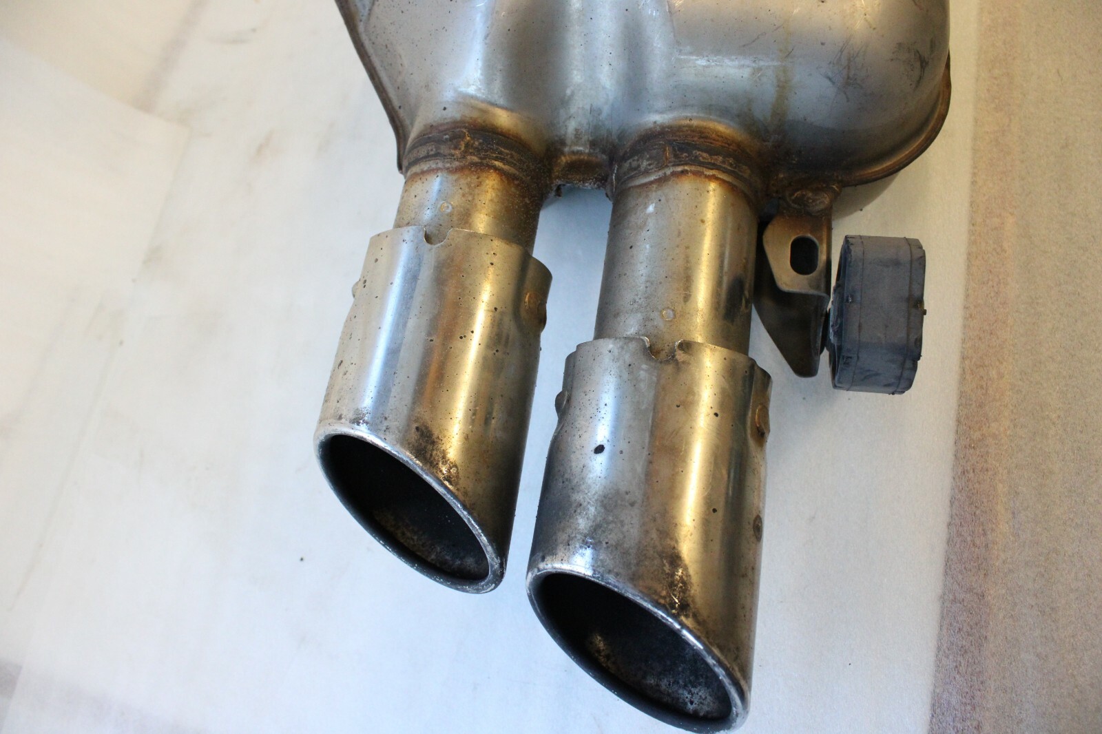 Audi S4 2010 2011 2012 OEM Exhaust Muffler Right Side 8K0253611AL 8K0253609D - Image 9