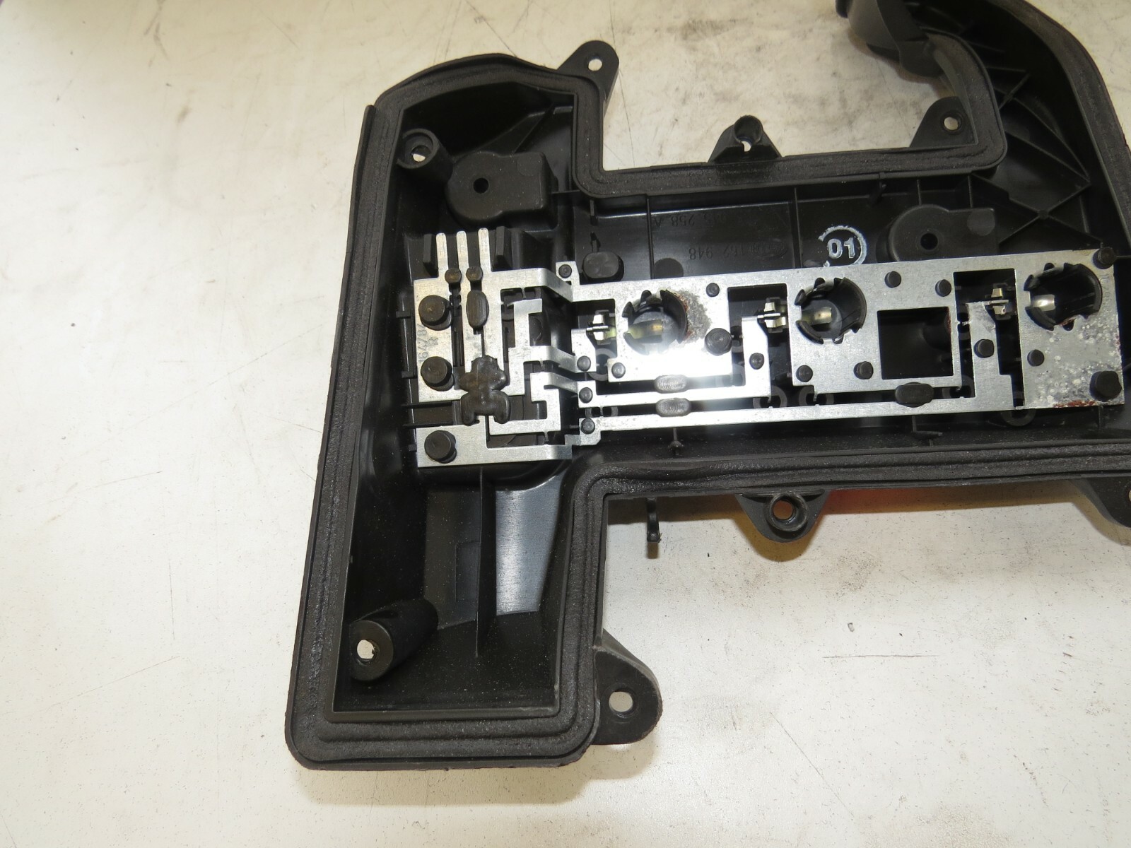 Porsche Cayenne 2003 2004 2005 2006 2007 2008 OEM Tail Light Right Side Insert - Image 3