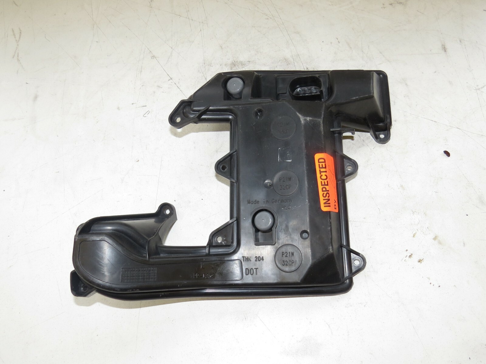 Porsche Cayenne 2003 2004 2005 2006 2007 2008 OEM Tail Light Right Side Insert - Image 8