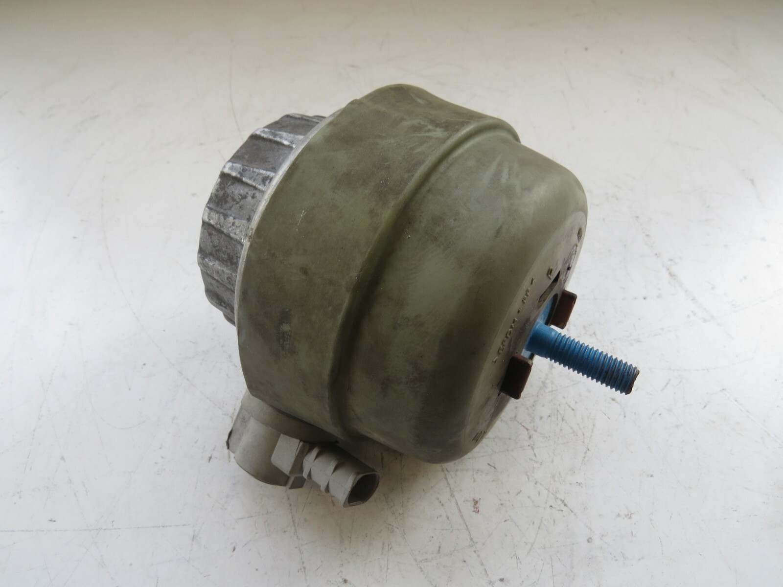 Audi A6 2005-2011 OEM Left Engine Mount - Image 3