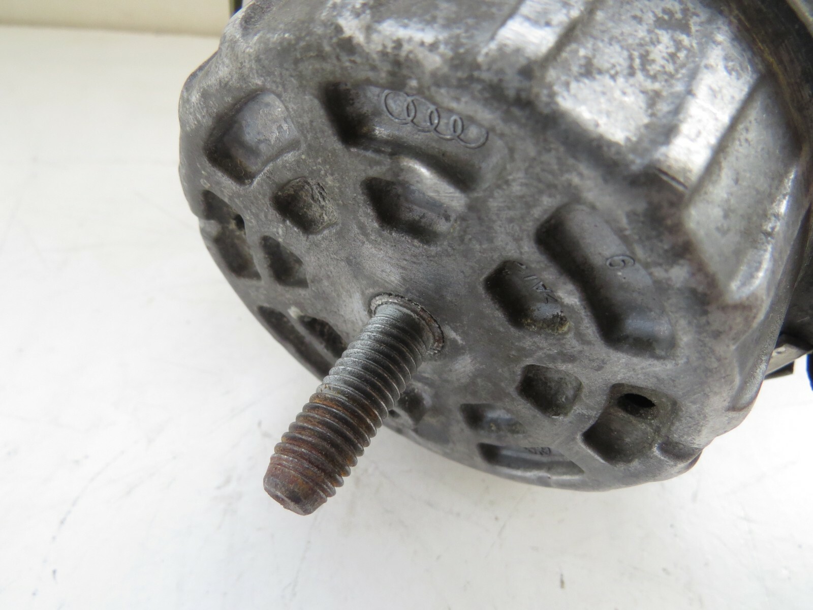 Audi A6 2005-2011 OEM Left Engine Mount - Image 7