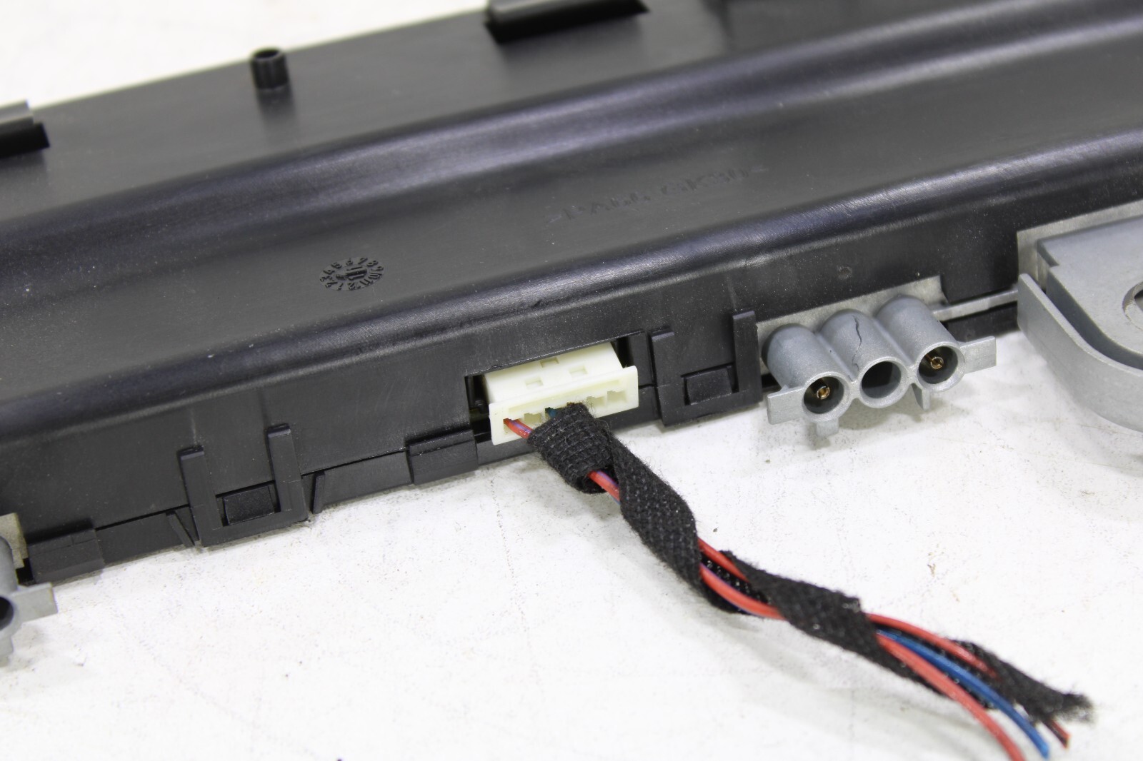Mercedes S350 S550 S600 S63 S65 2010-2013 OEM Antenna Amplifier - Image 12